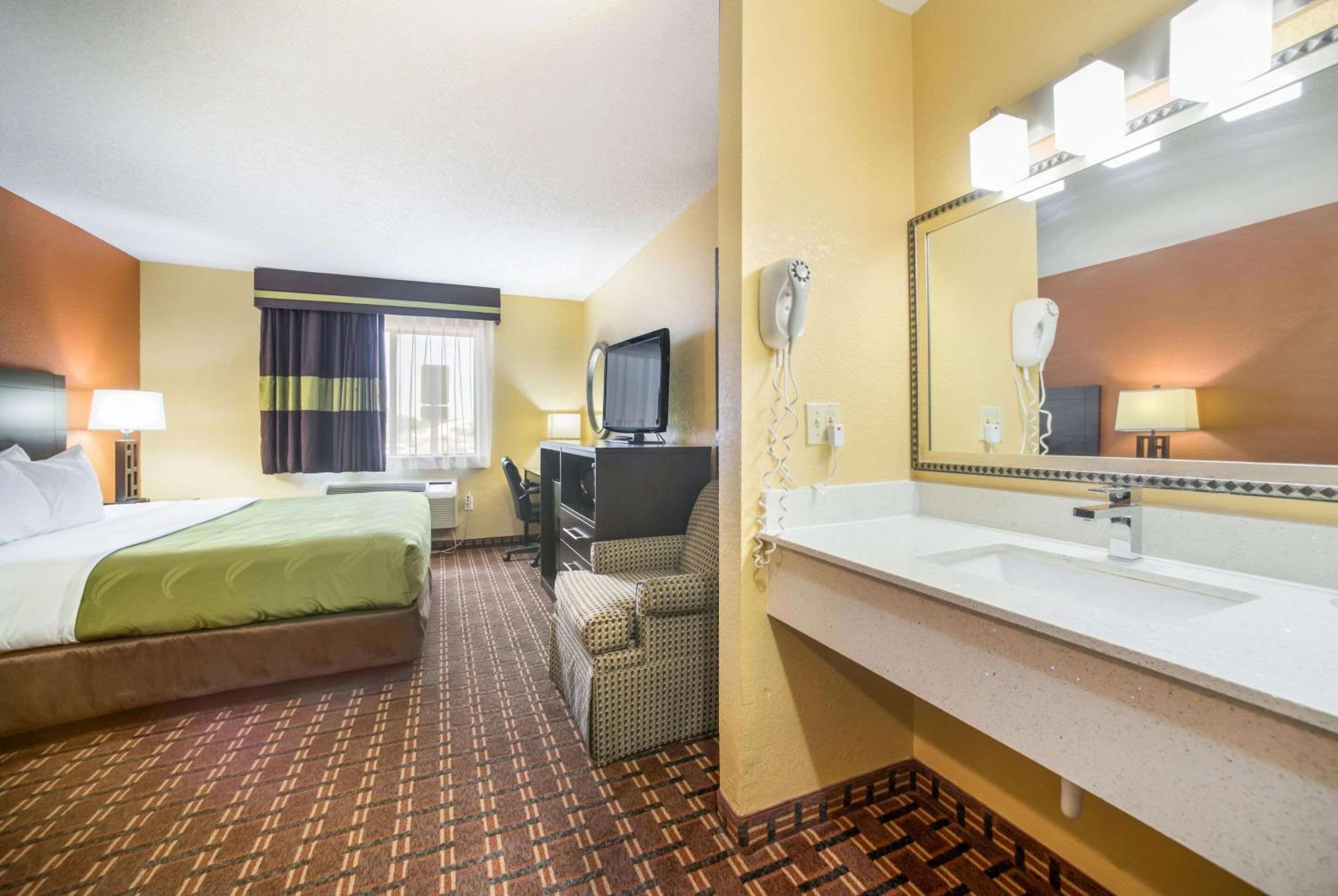 King Room - Non-Smoking