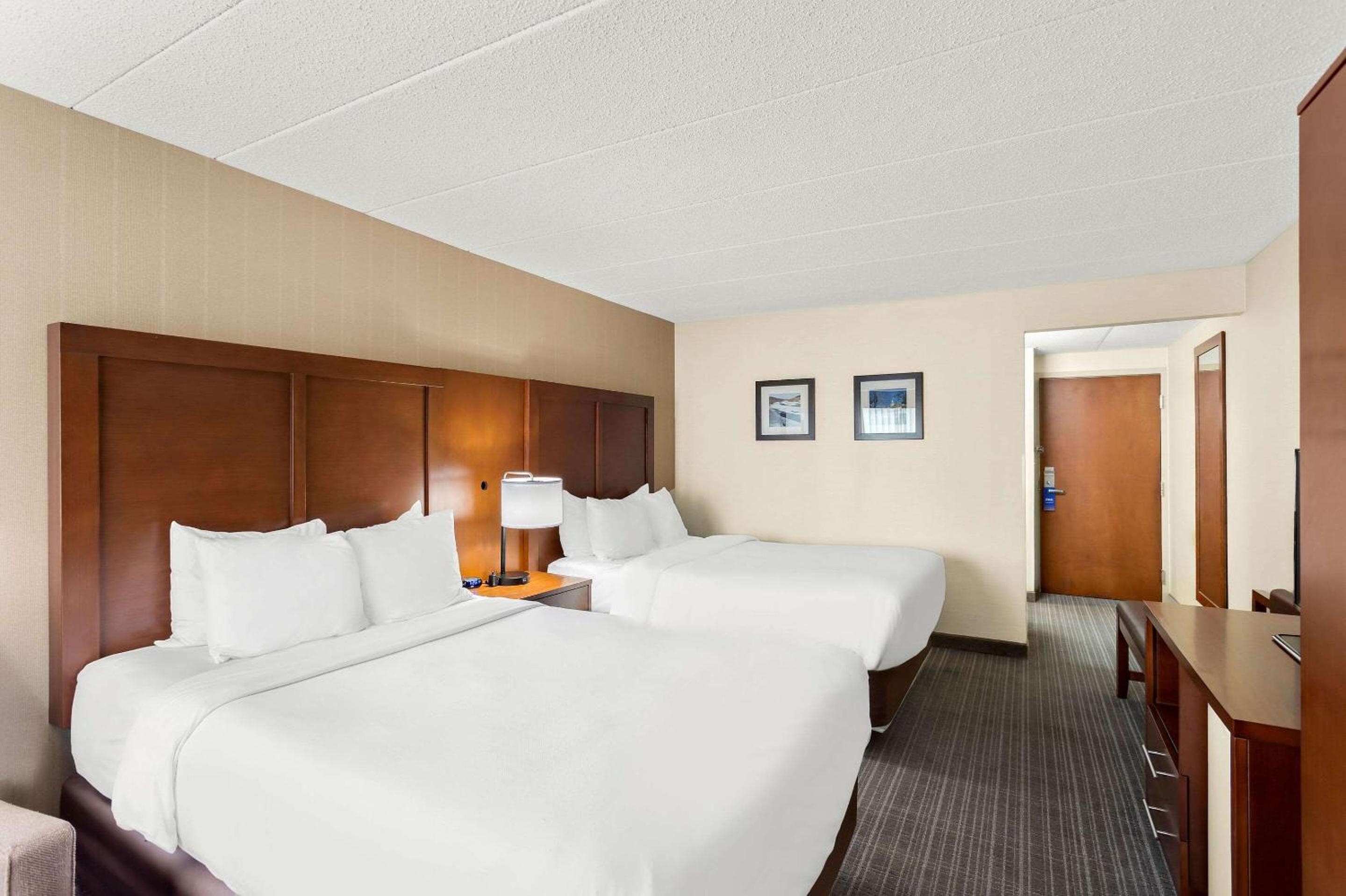 Double Room with Two Double Beds - Non-Smoking - Photo 4