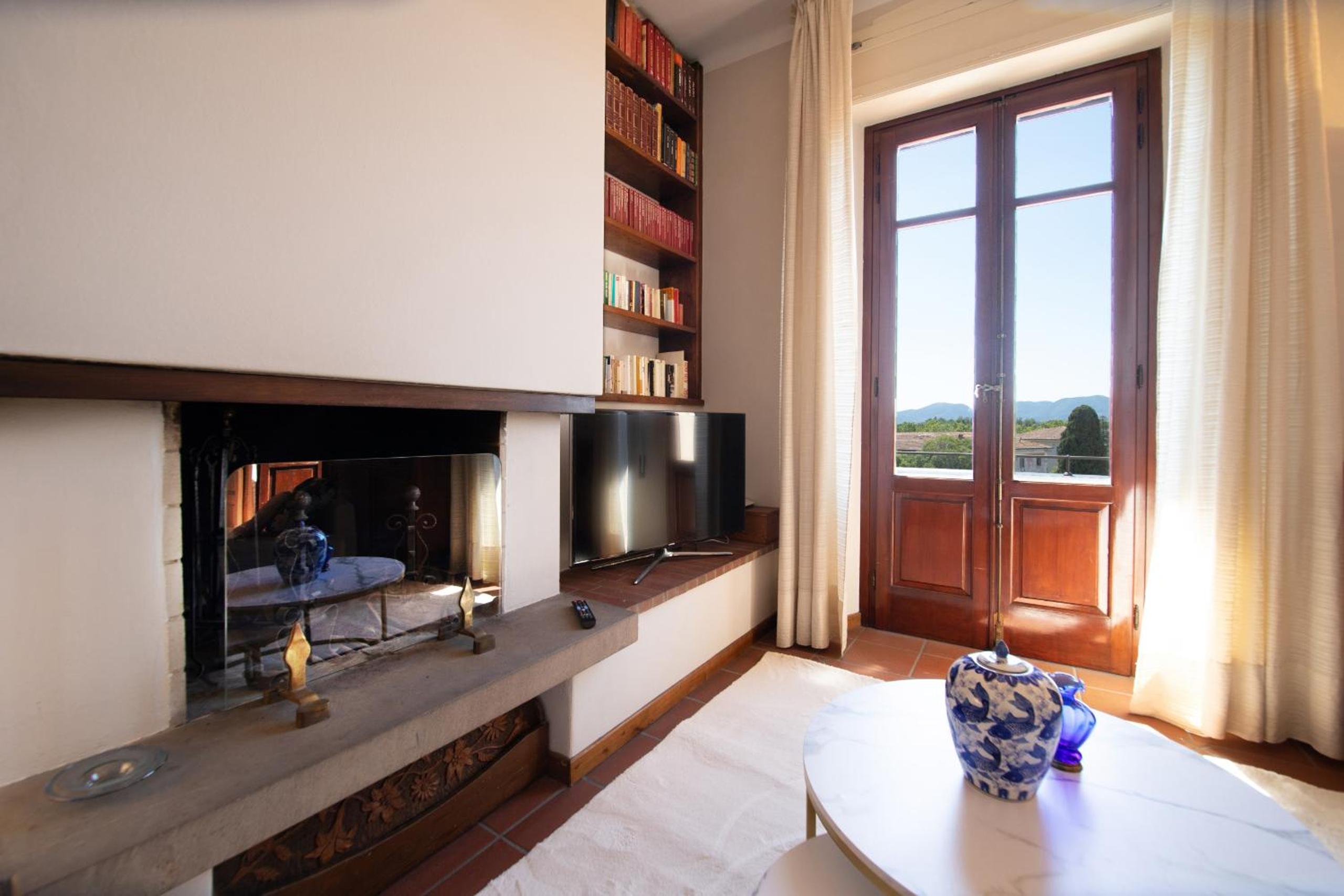 Apartment with Balcony