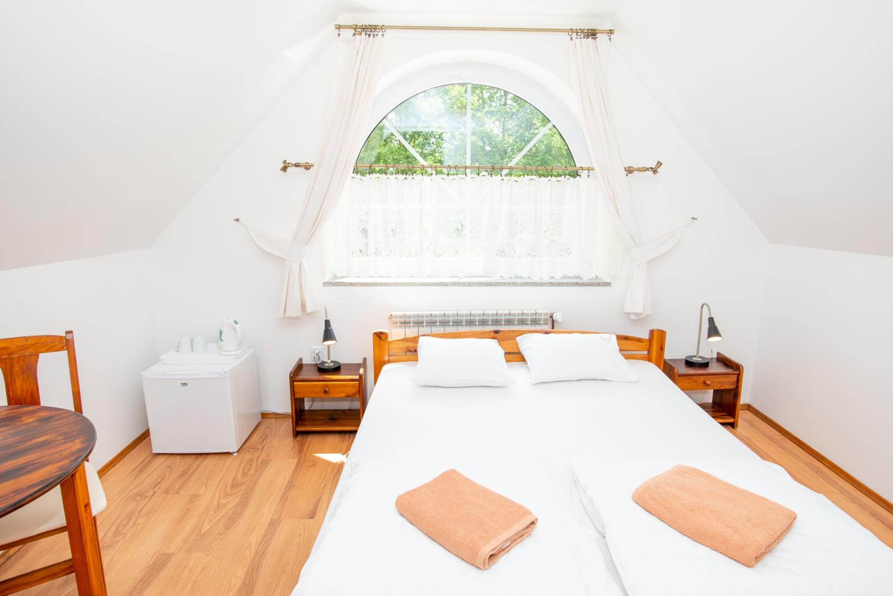 Double Room - Photo 2