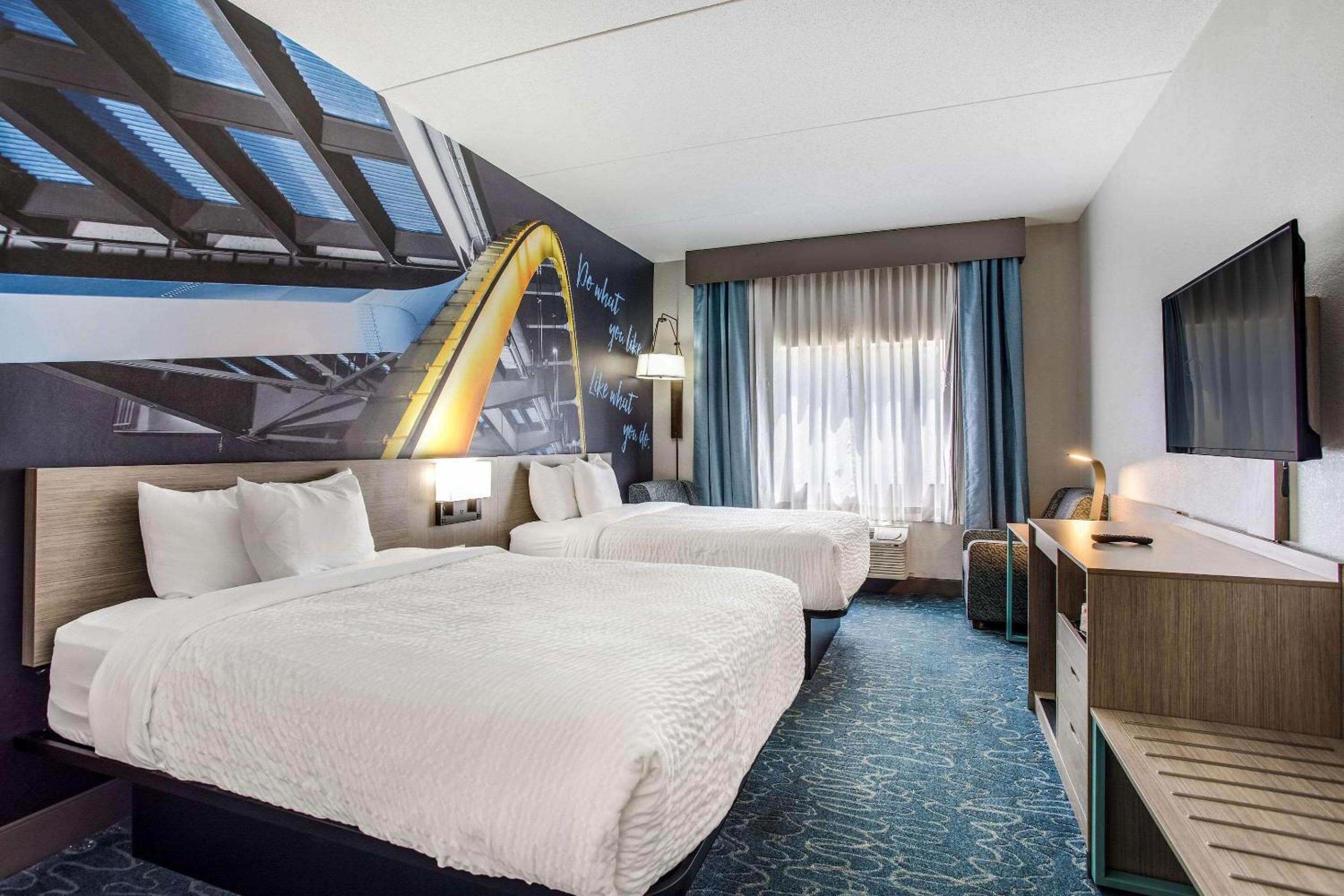 Queen Room with Two Queen Beds - Accessible/Non-Smoking