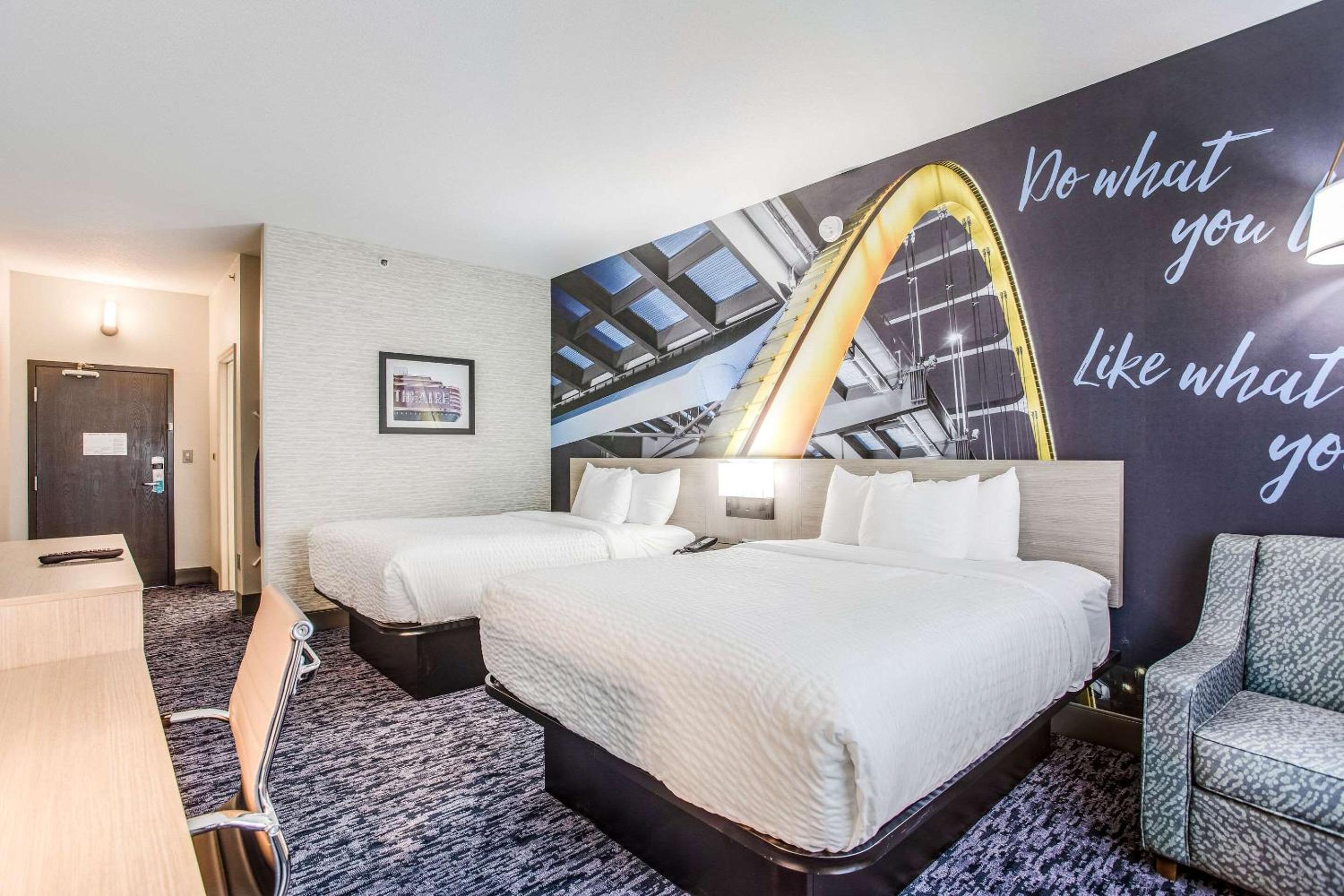 Standard Queen Room with Two Queen Beds - Non-Smoking