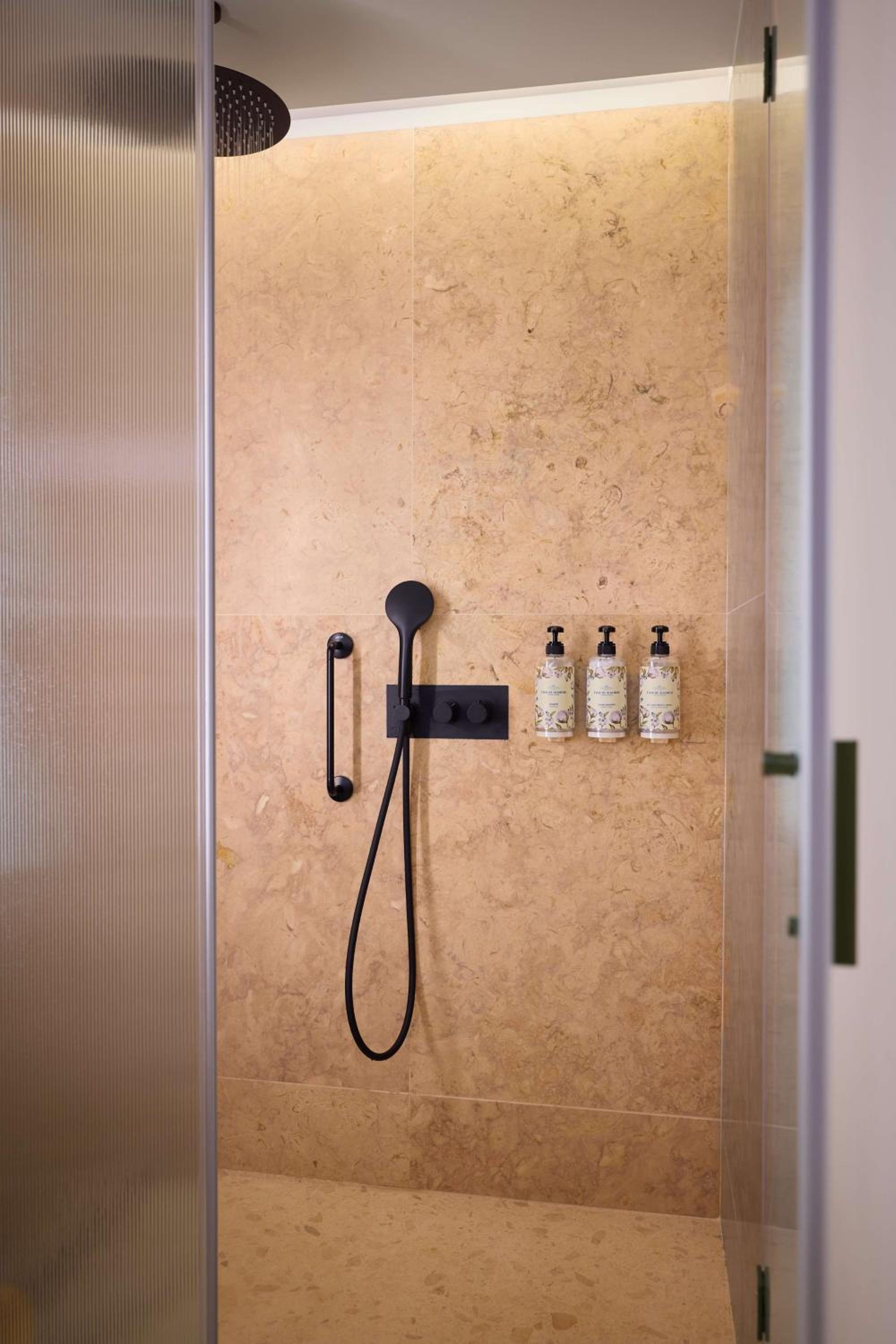 King Room - Azulejos Signature - Photo 9