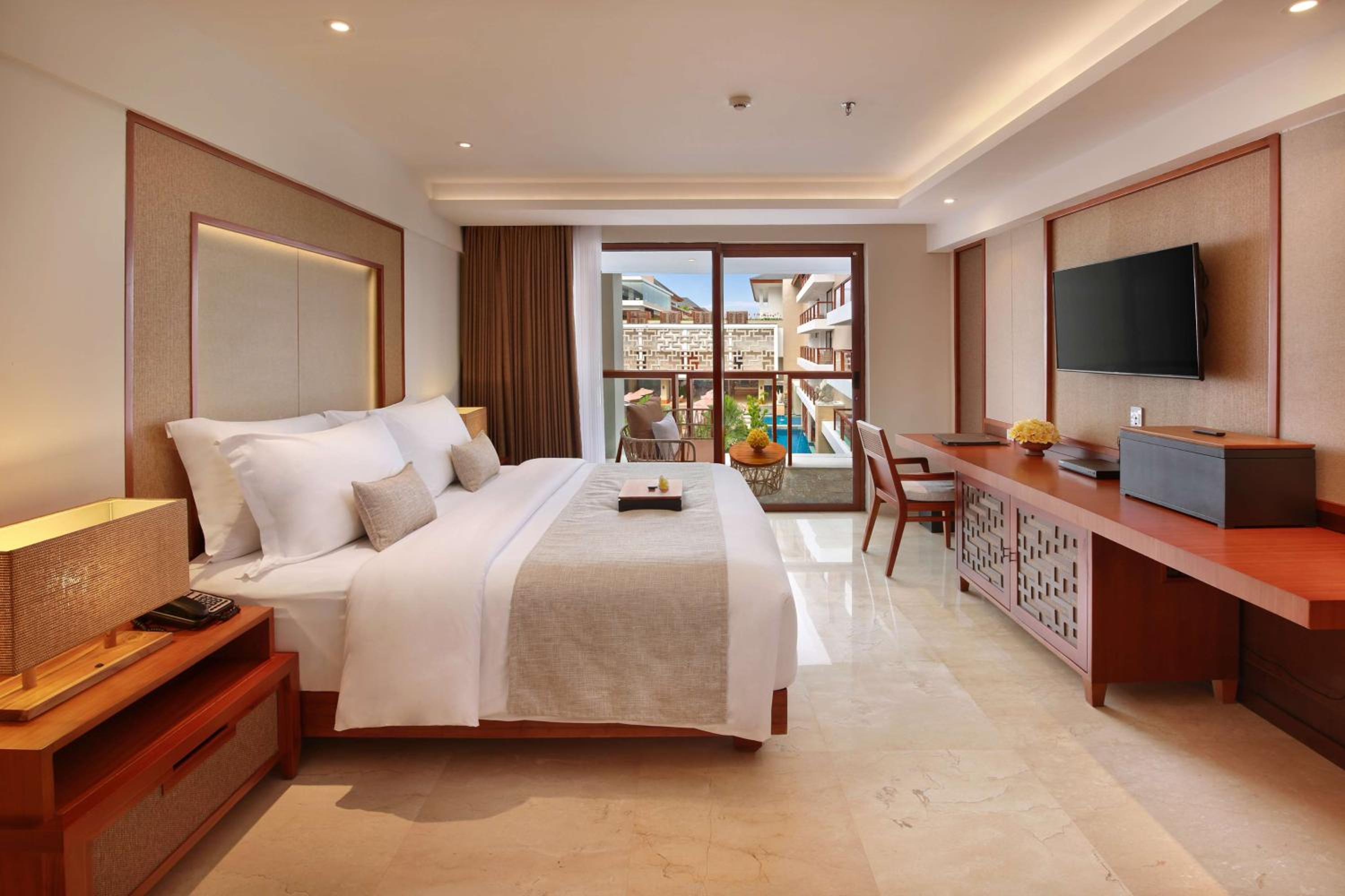  Deluxe Room Double Bed with One-Time Mini-bar