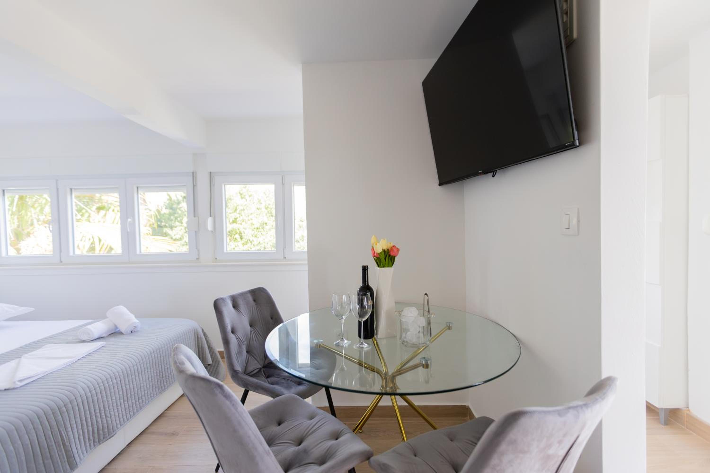 Three-Bedroom Standard Apartment