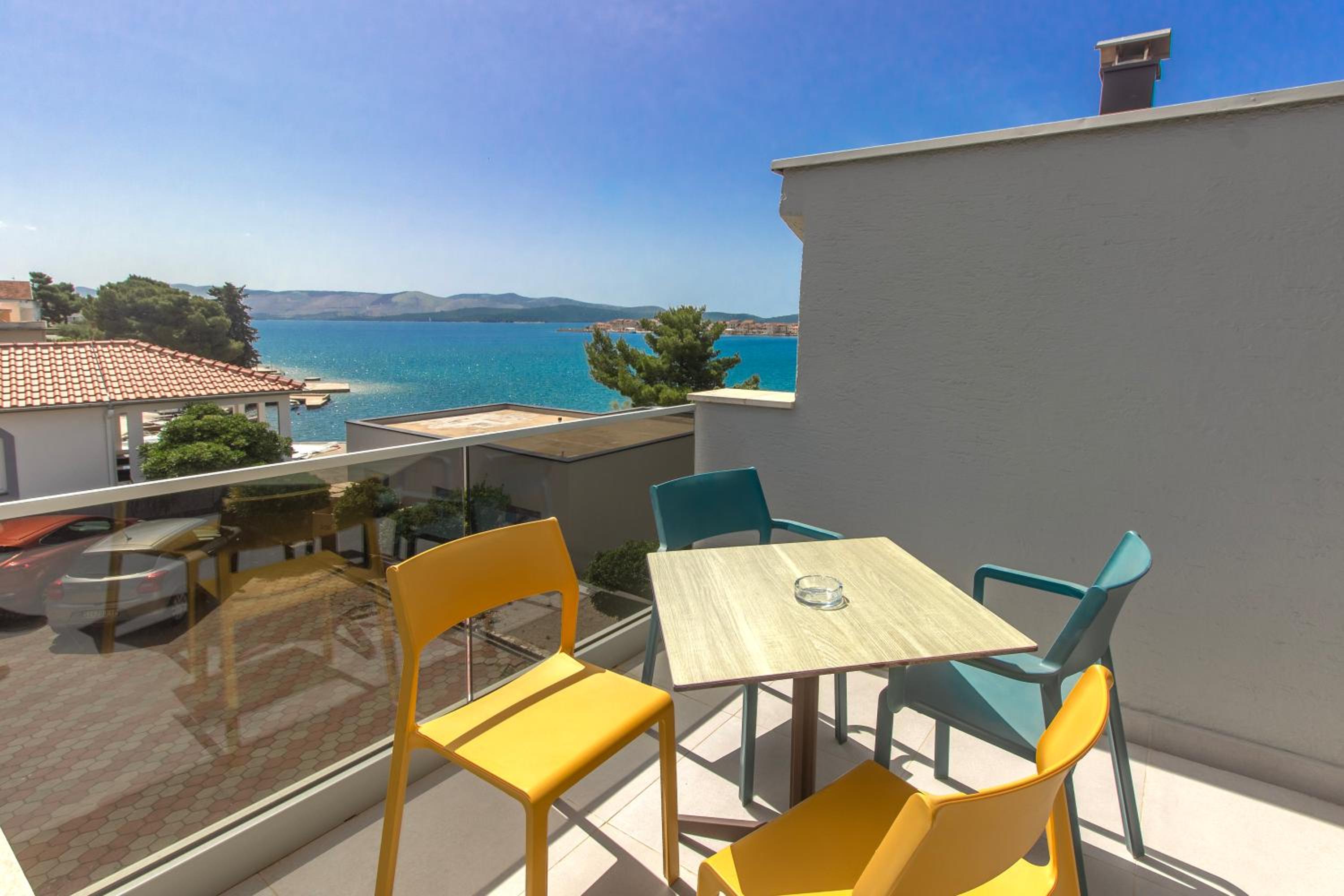 Studio with Balcony and Sea View - Photo 3