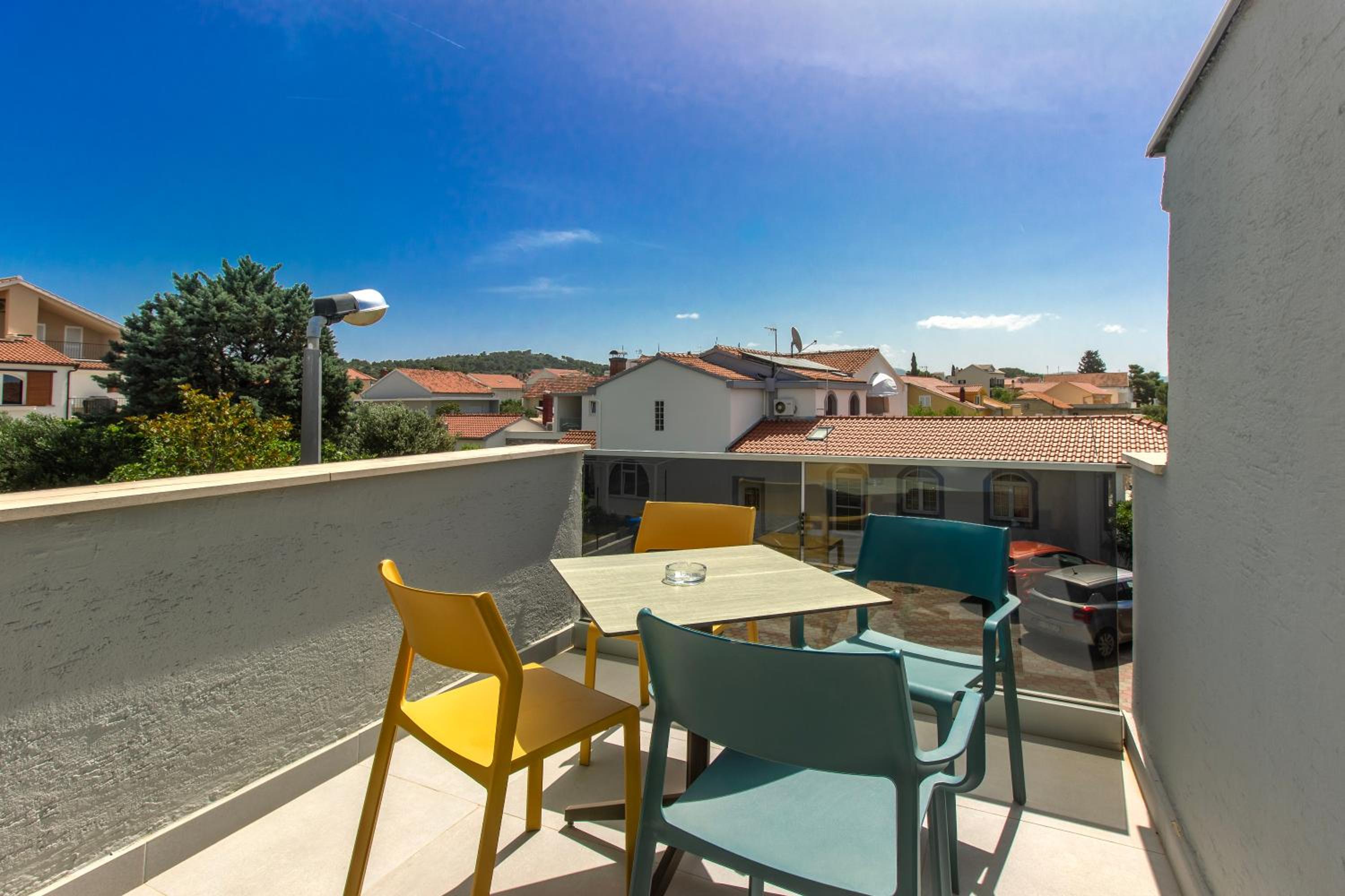 Studio with Balcony and Sea View - Photo 11