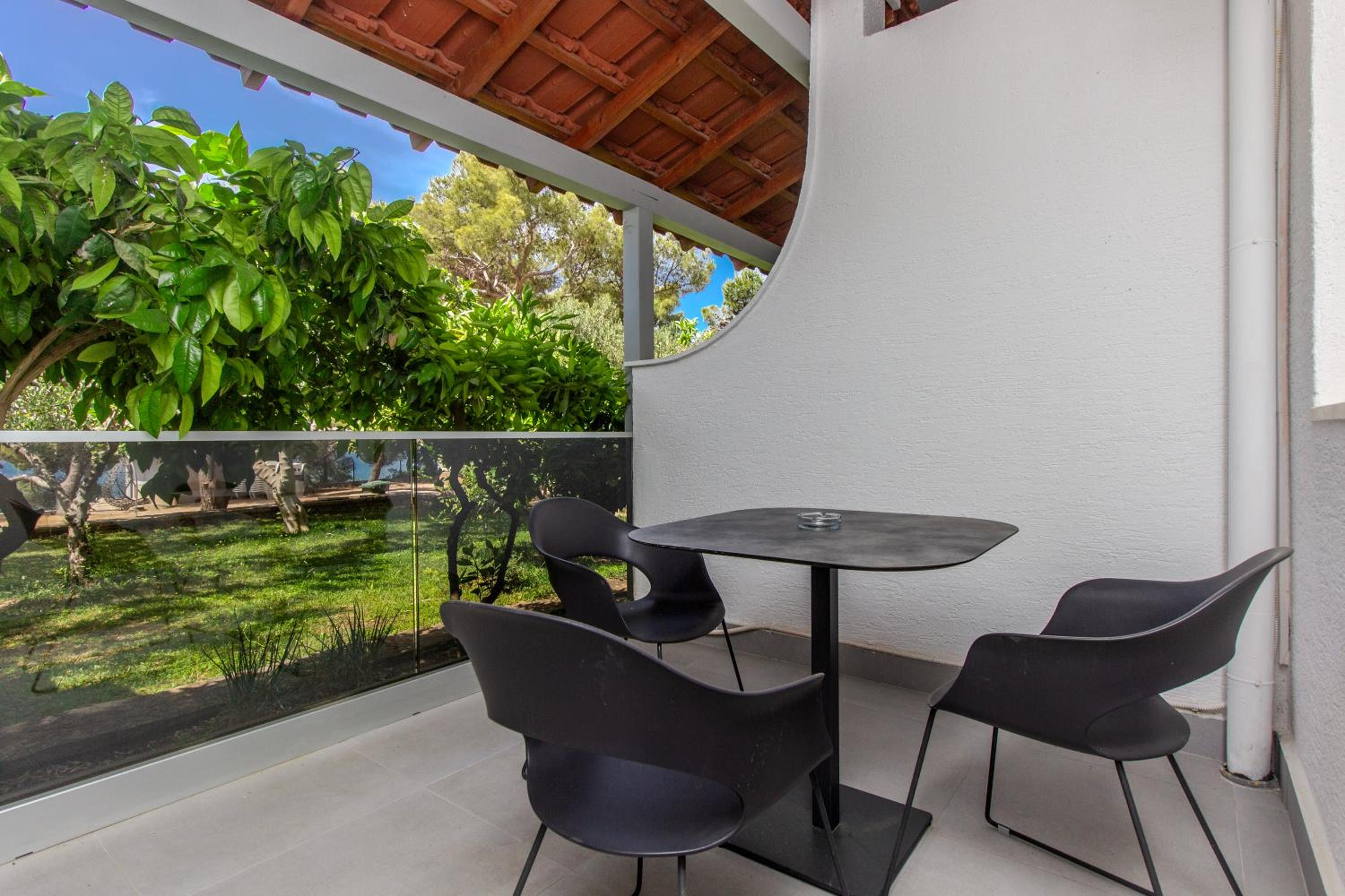 Superior Twin Room with Balcony - Photo 6