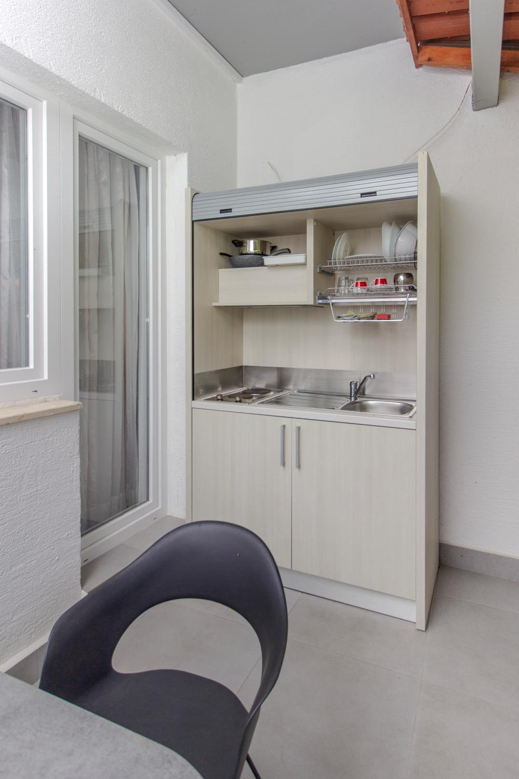 Superior Twin Room with Balcony - Photo 10