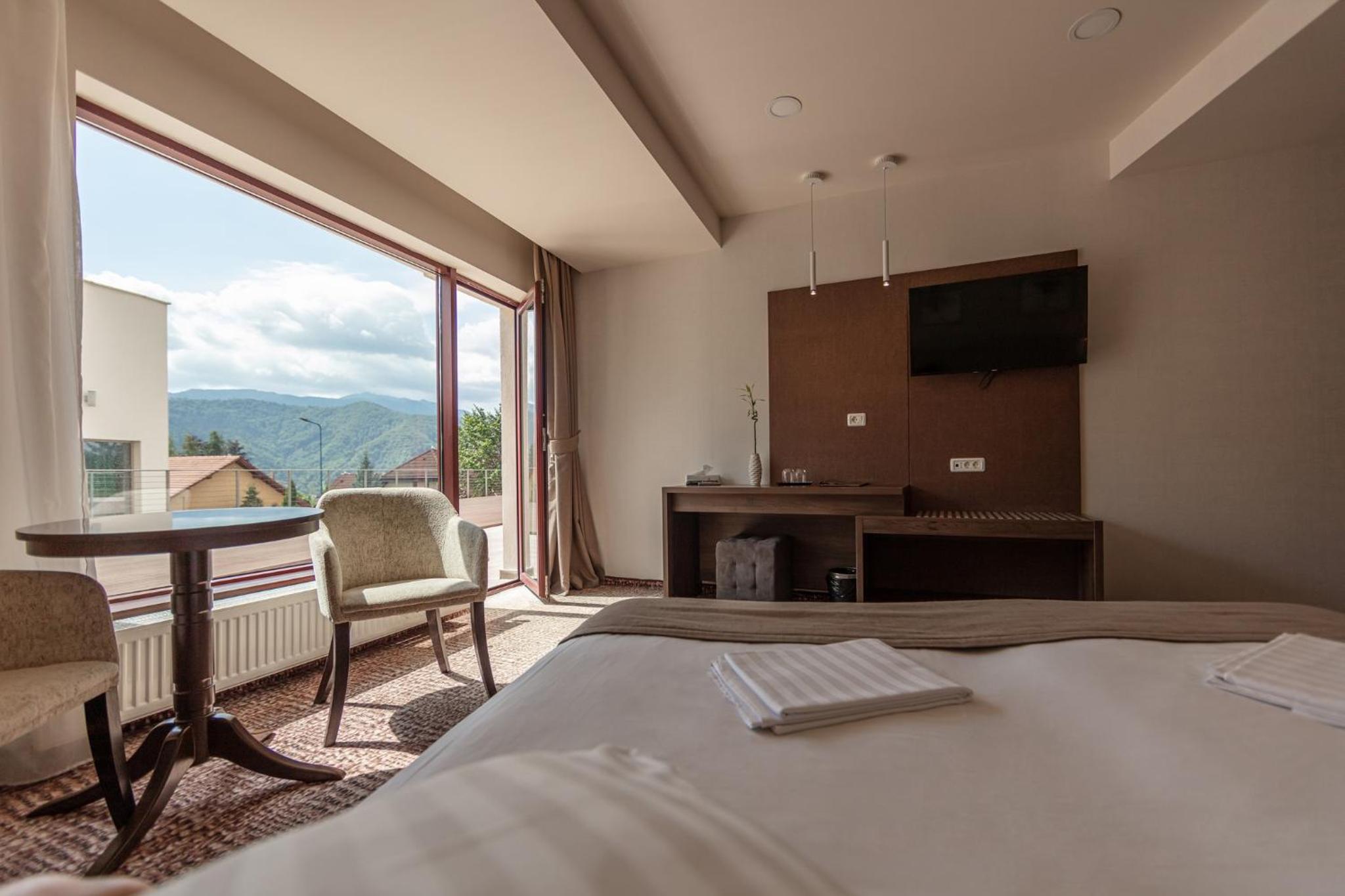 Double or Twin Room photo 3