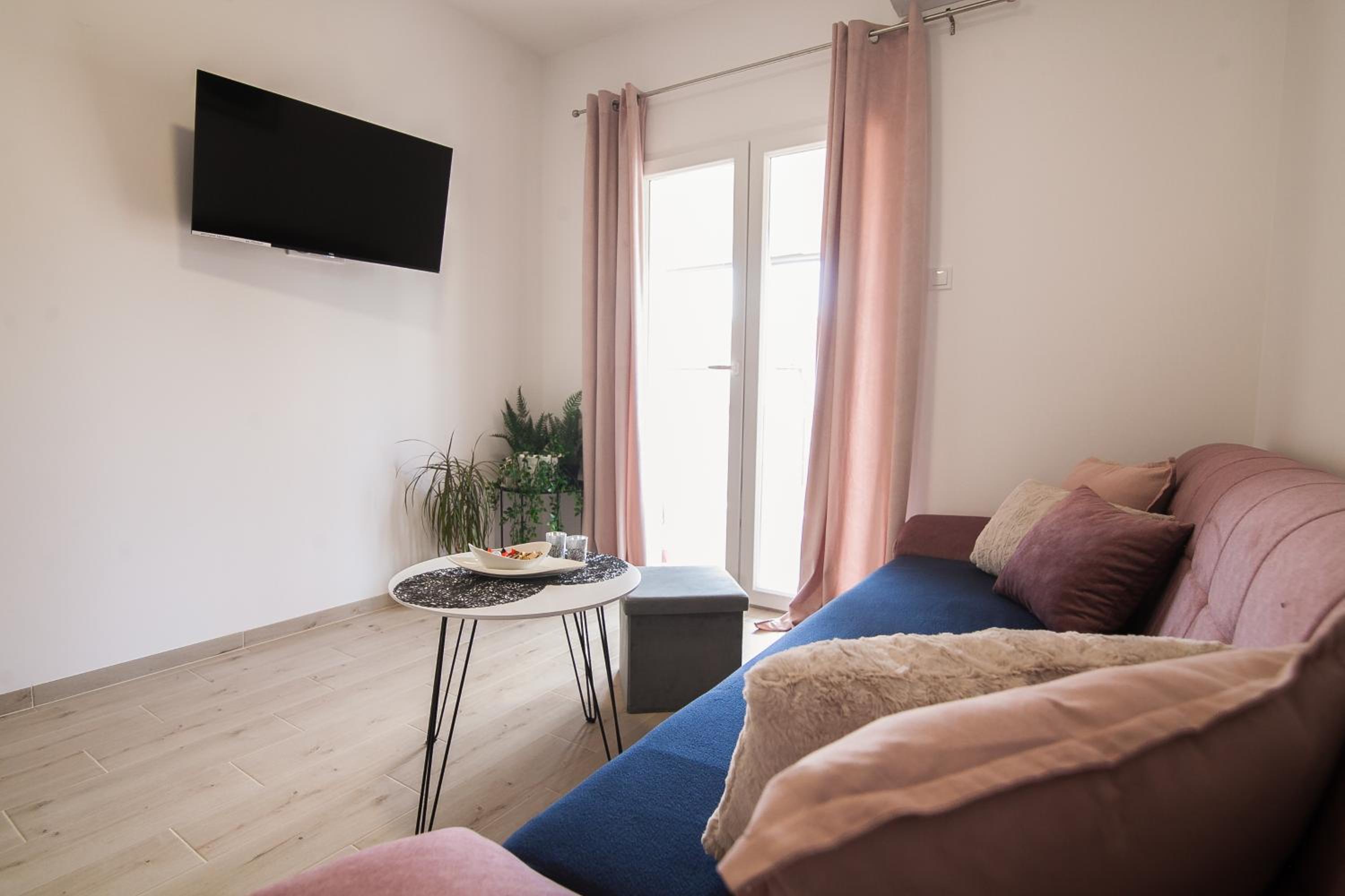 Family Two-Bedroom Apartment with View
