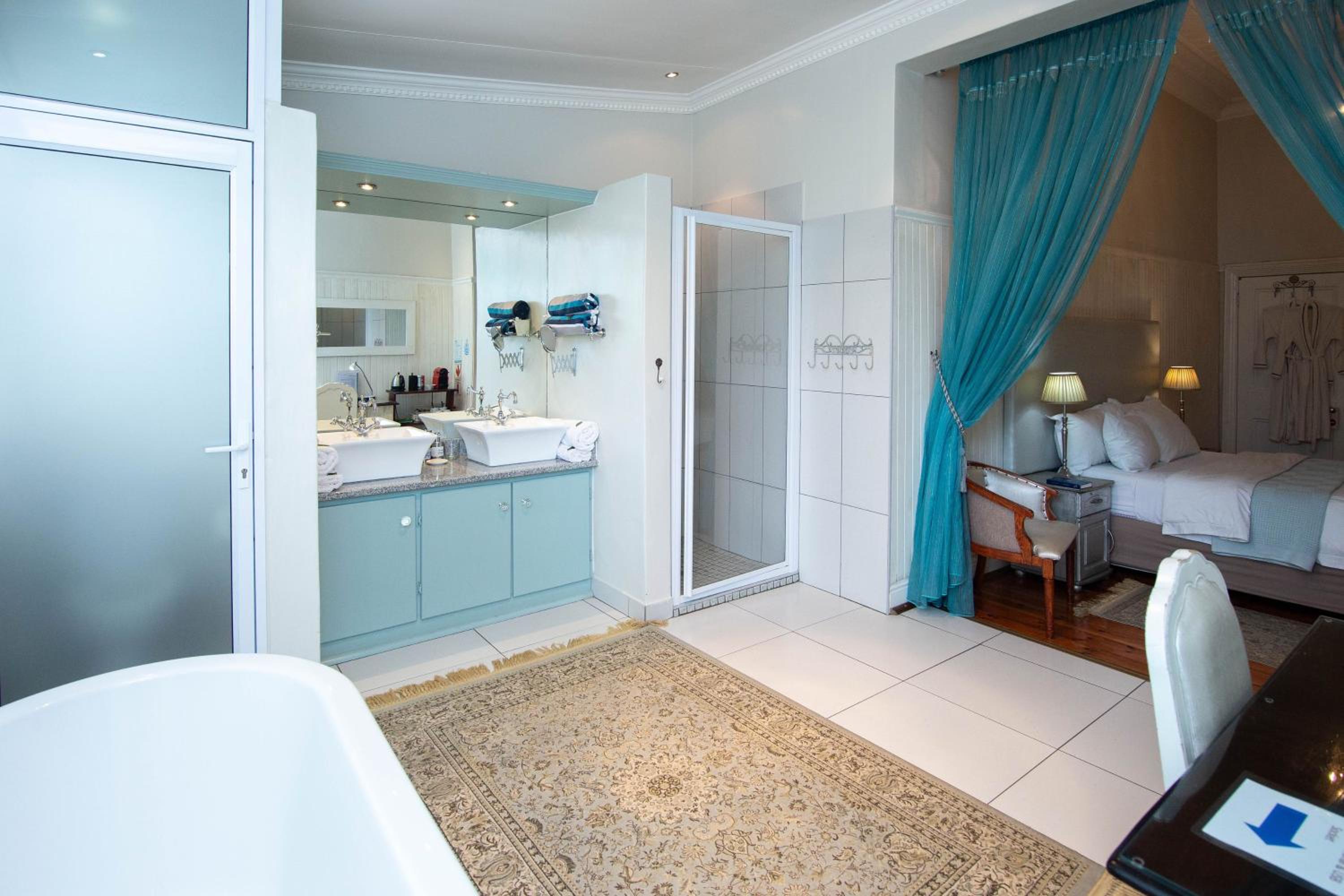 Deluxe Queen Room photo 2