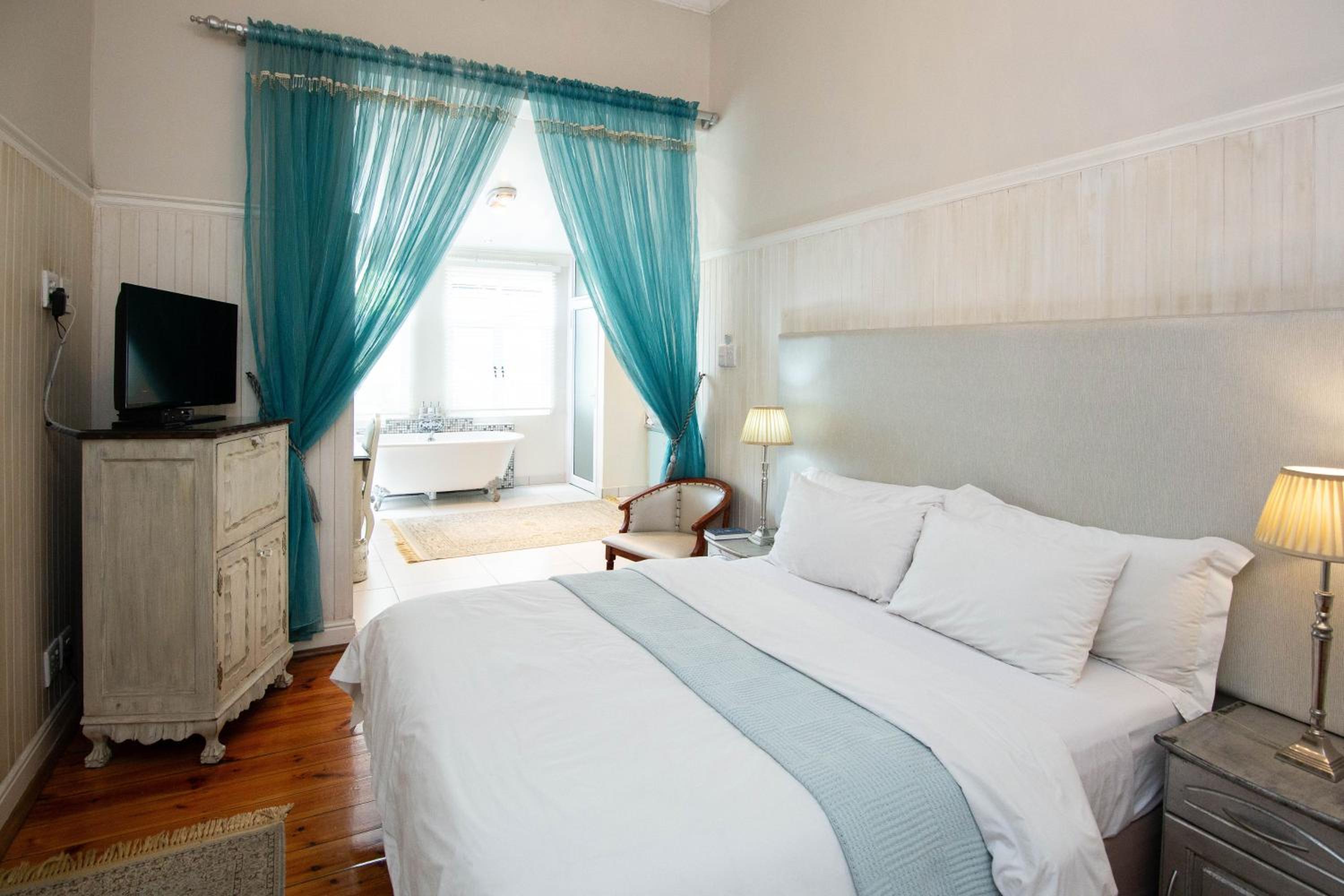 Deluxe Queen Room photo 3