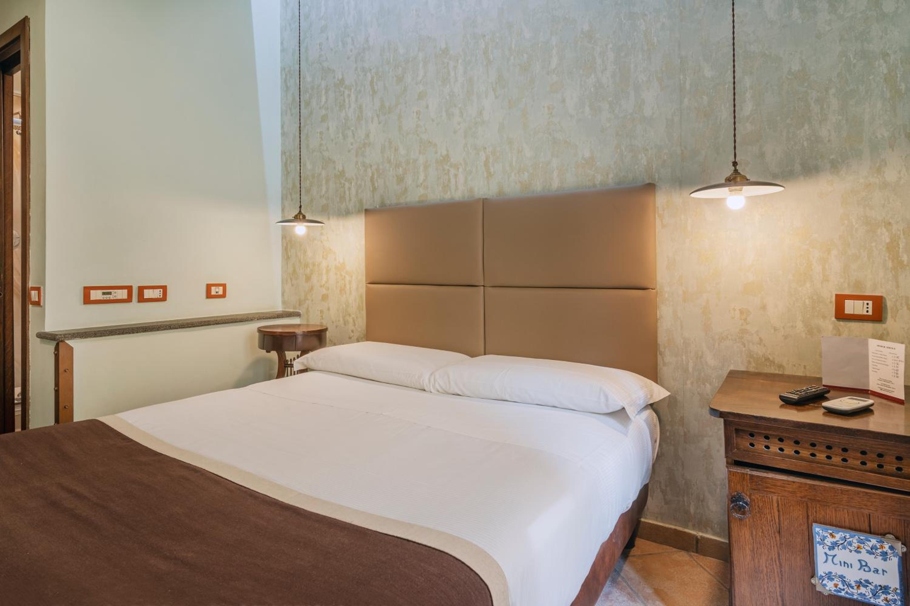 Chambre Simple avec Balcon (2 Adultes)