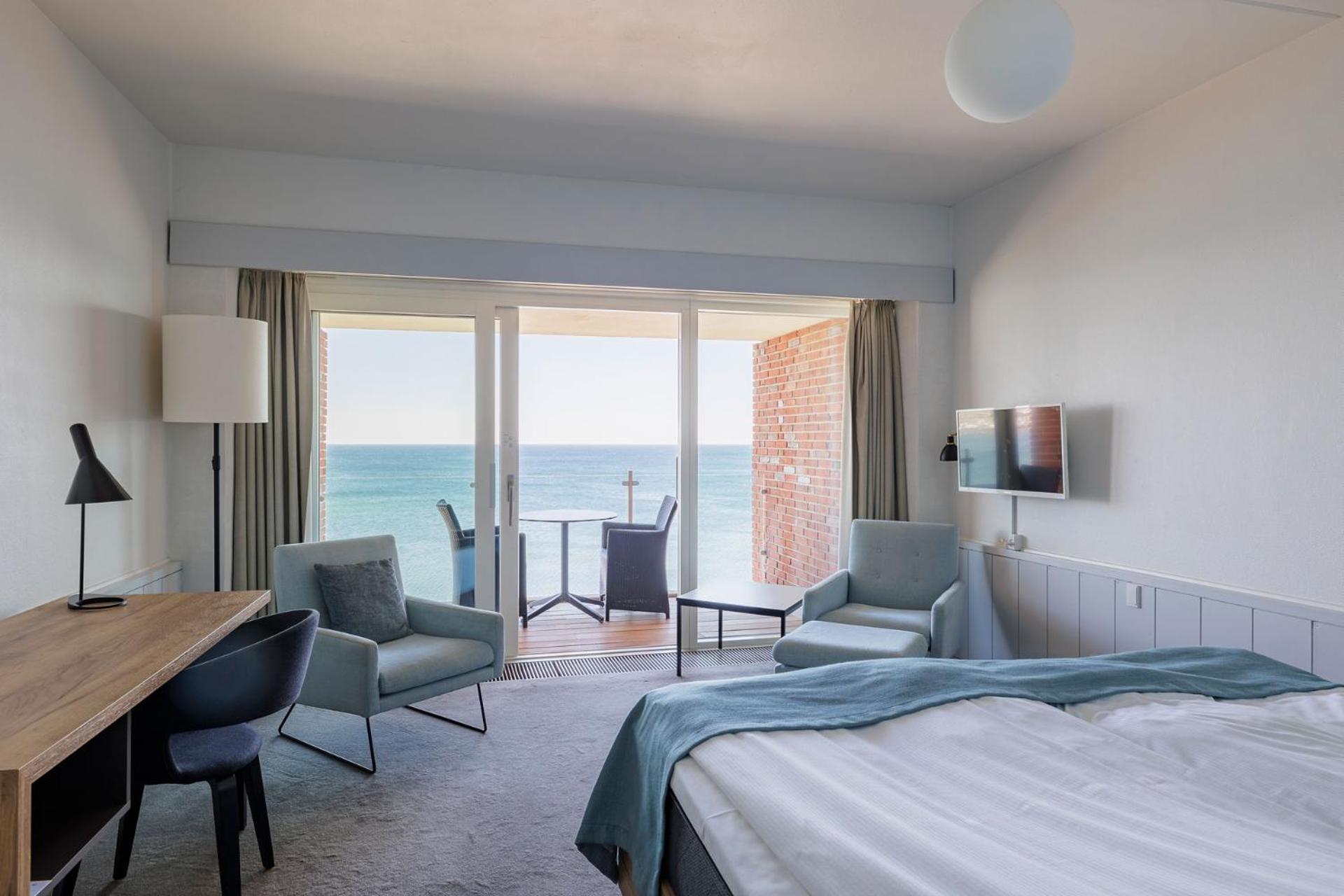 Double Room with Balcony and Sea View photo 2