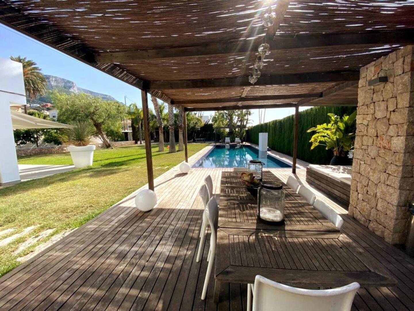 Villa photo 3