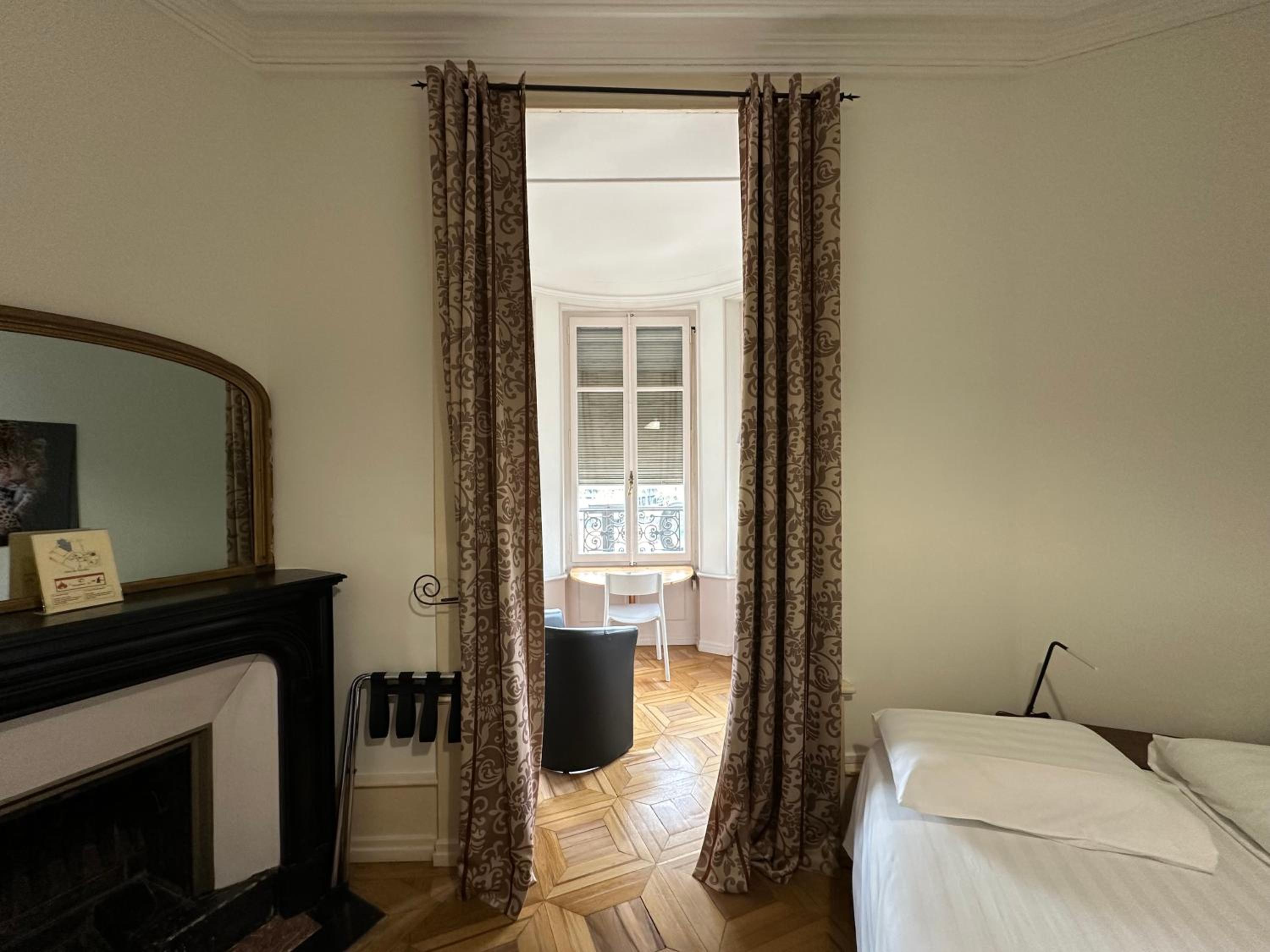 Double Room with Private External Bathroom thumbnail 6