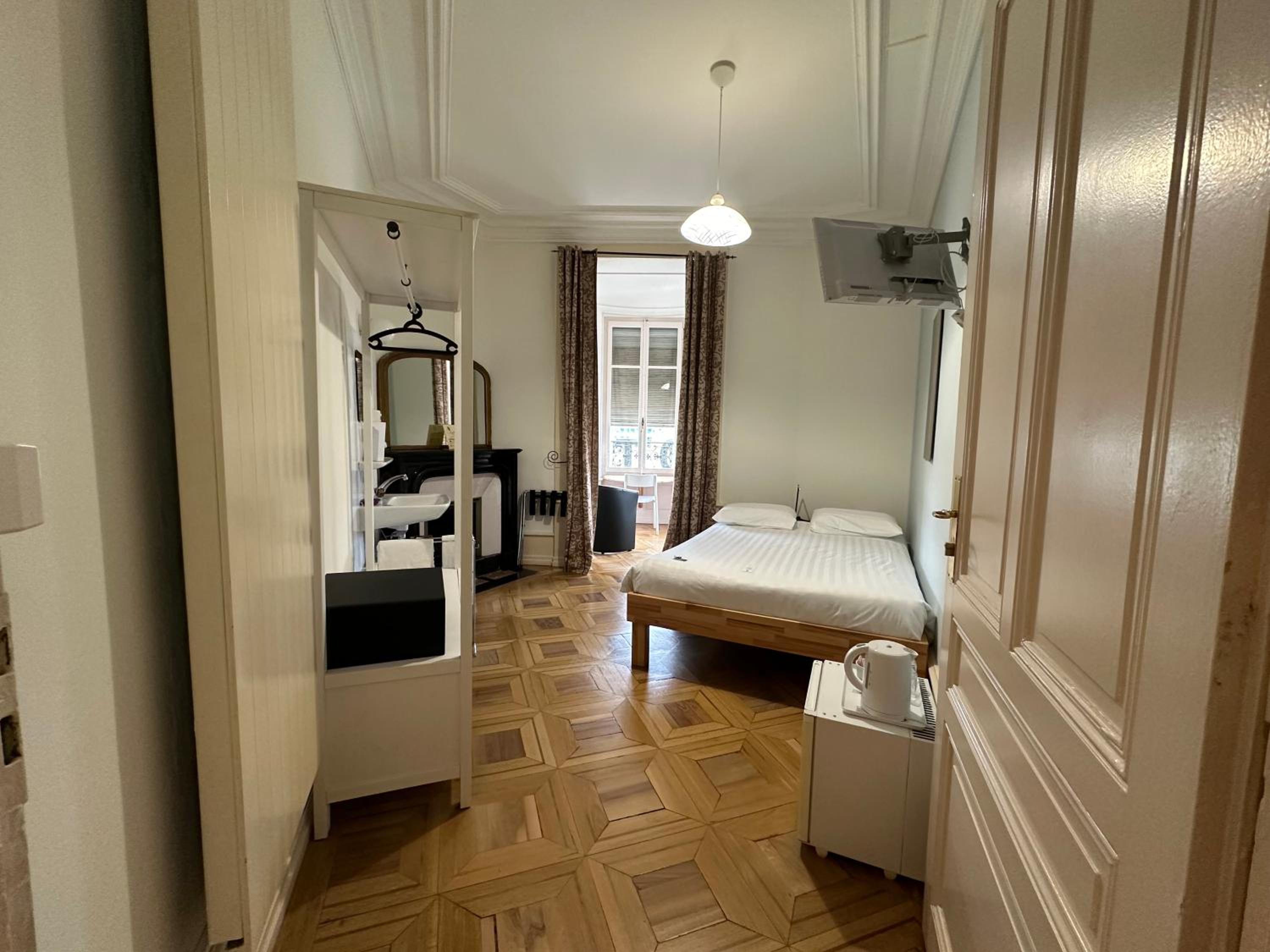 Double Room with Private External Bathroom