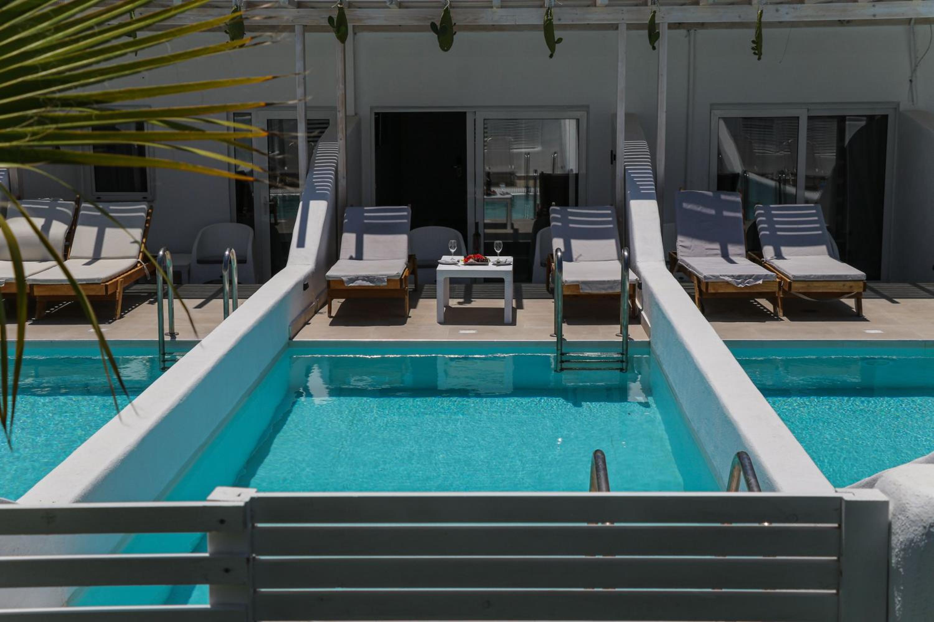 Junior Suite with Private Pool