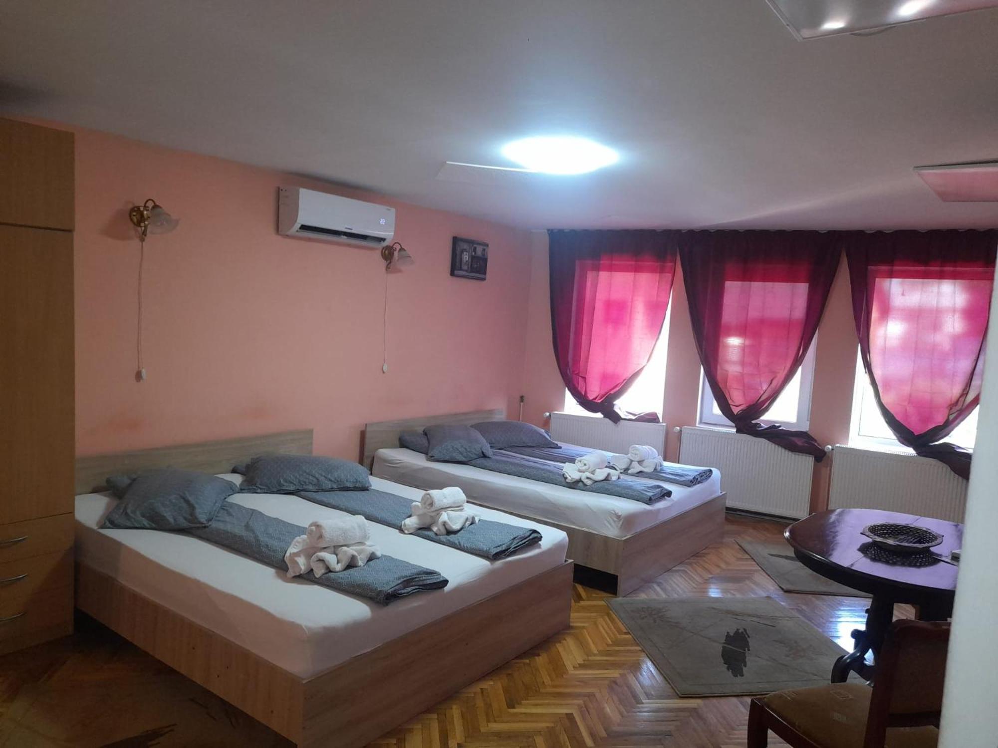 Deluxe Family Room photo 2