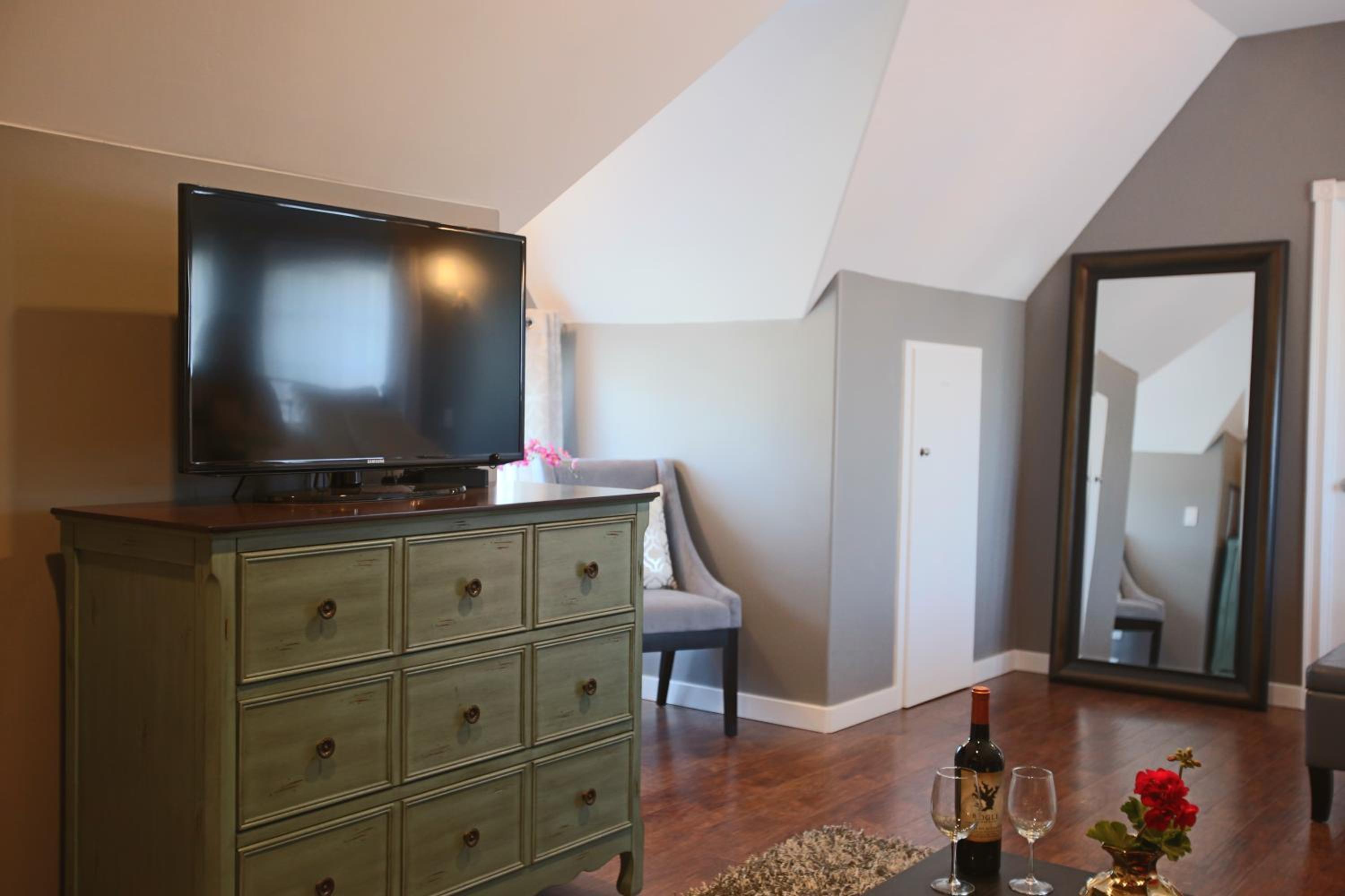 Deluxe King Room photo 3