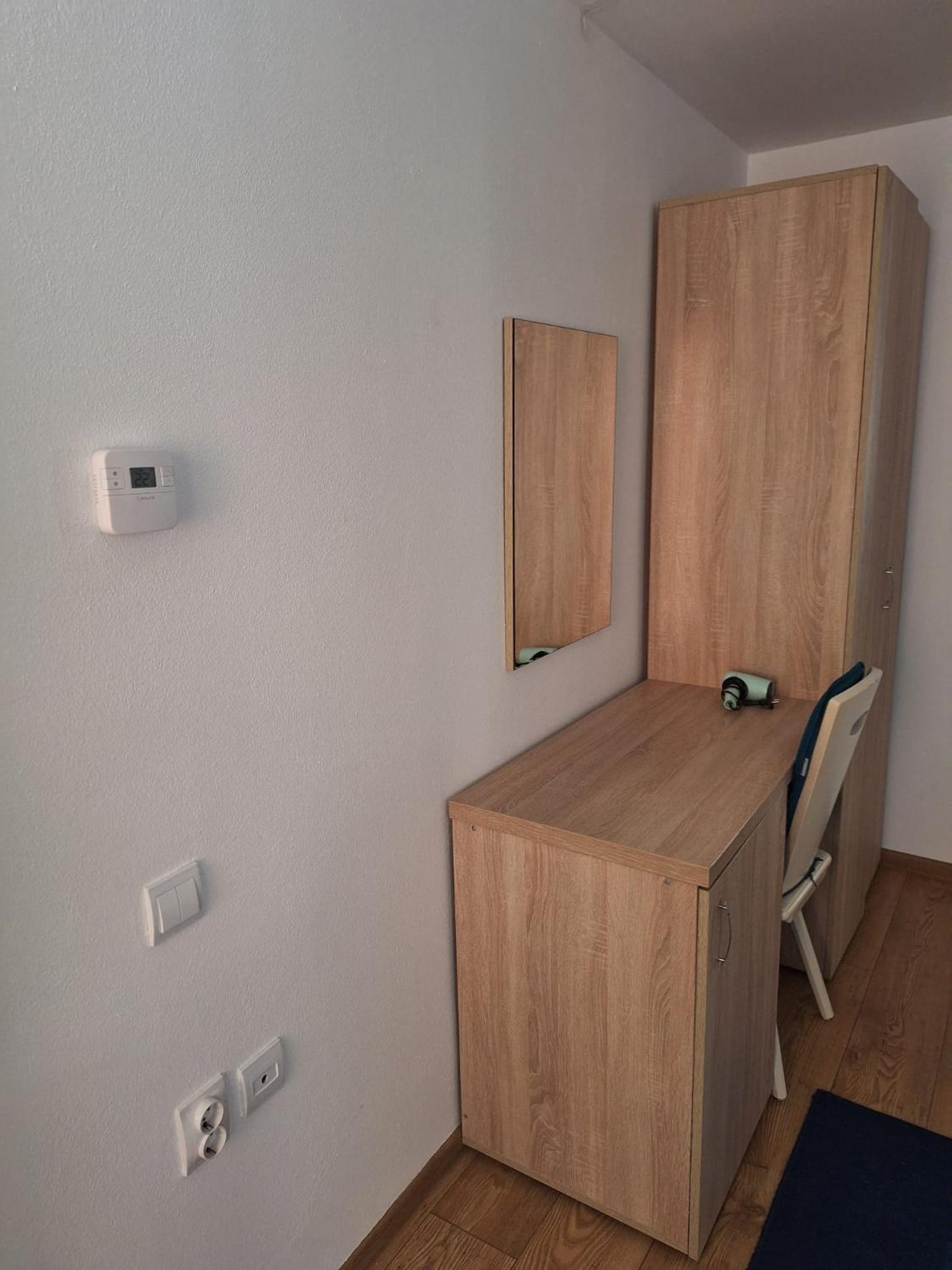 Two-Bedroom House - Photo 16