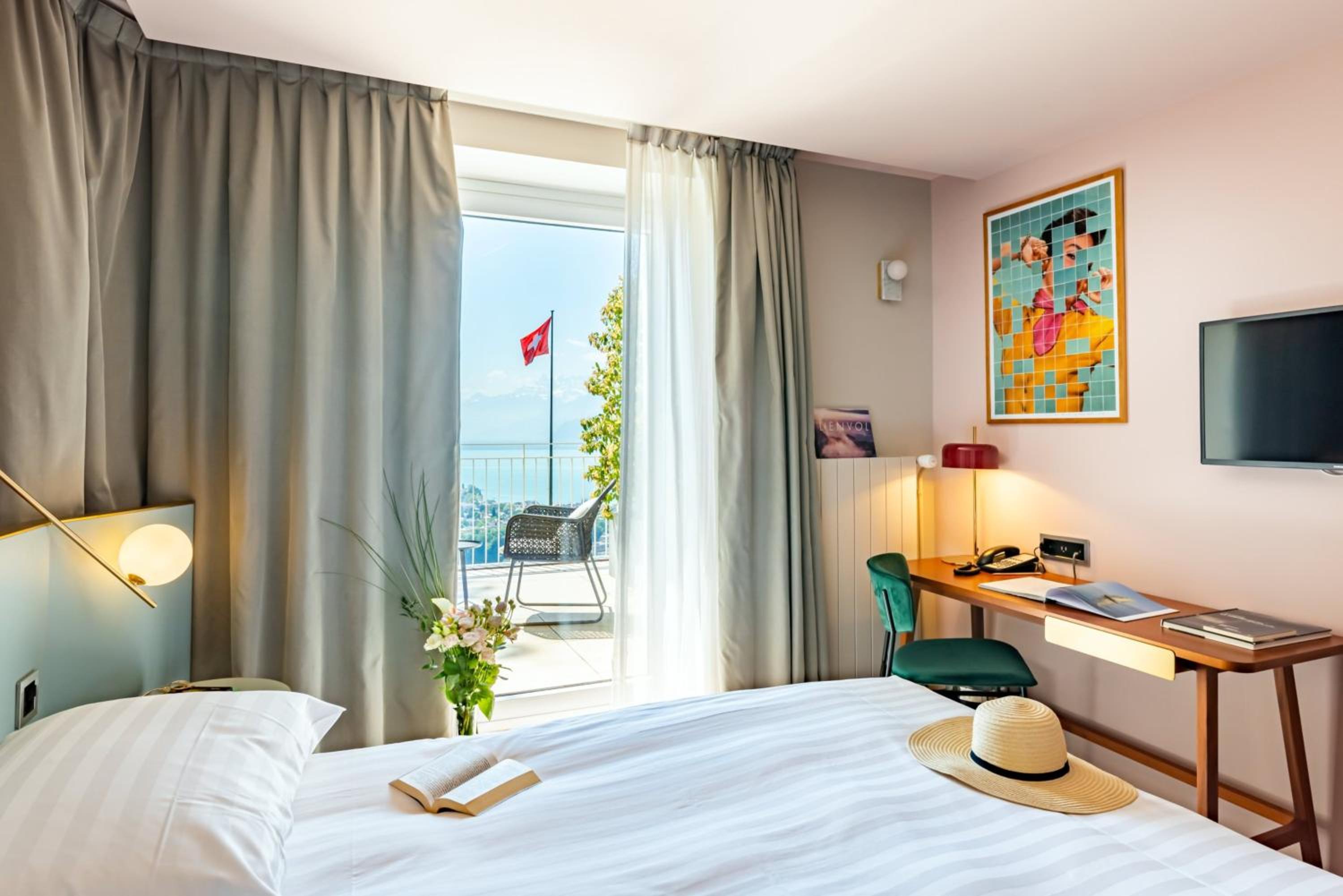 Horizon Lake View Room photo 3
