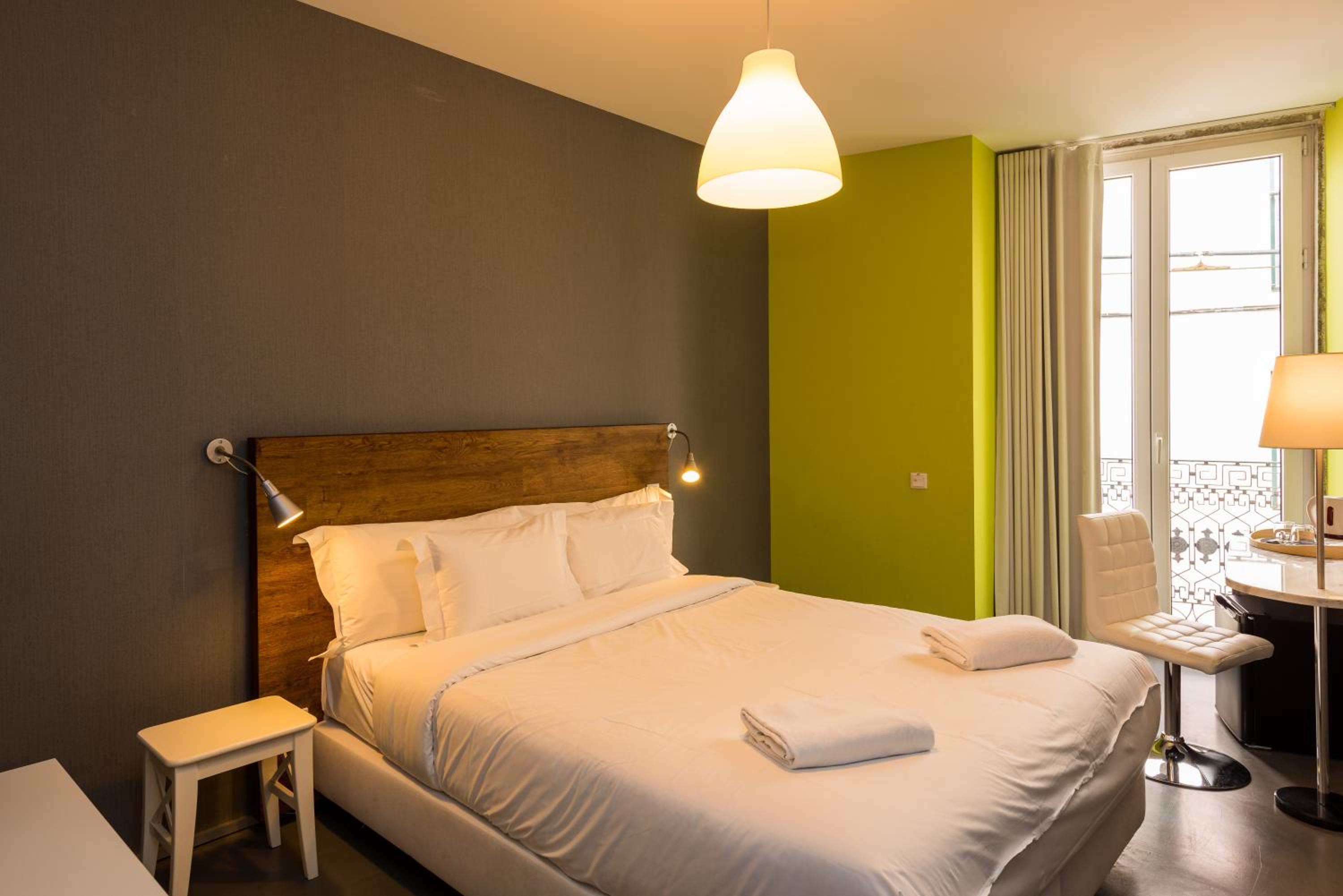 Standard Double or Twin Room - Photo 2