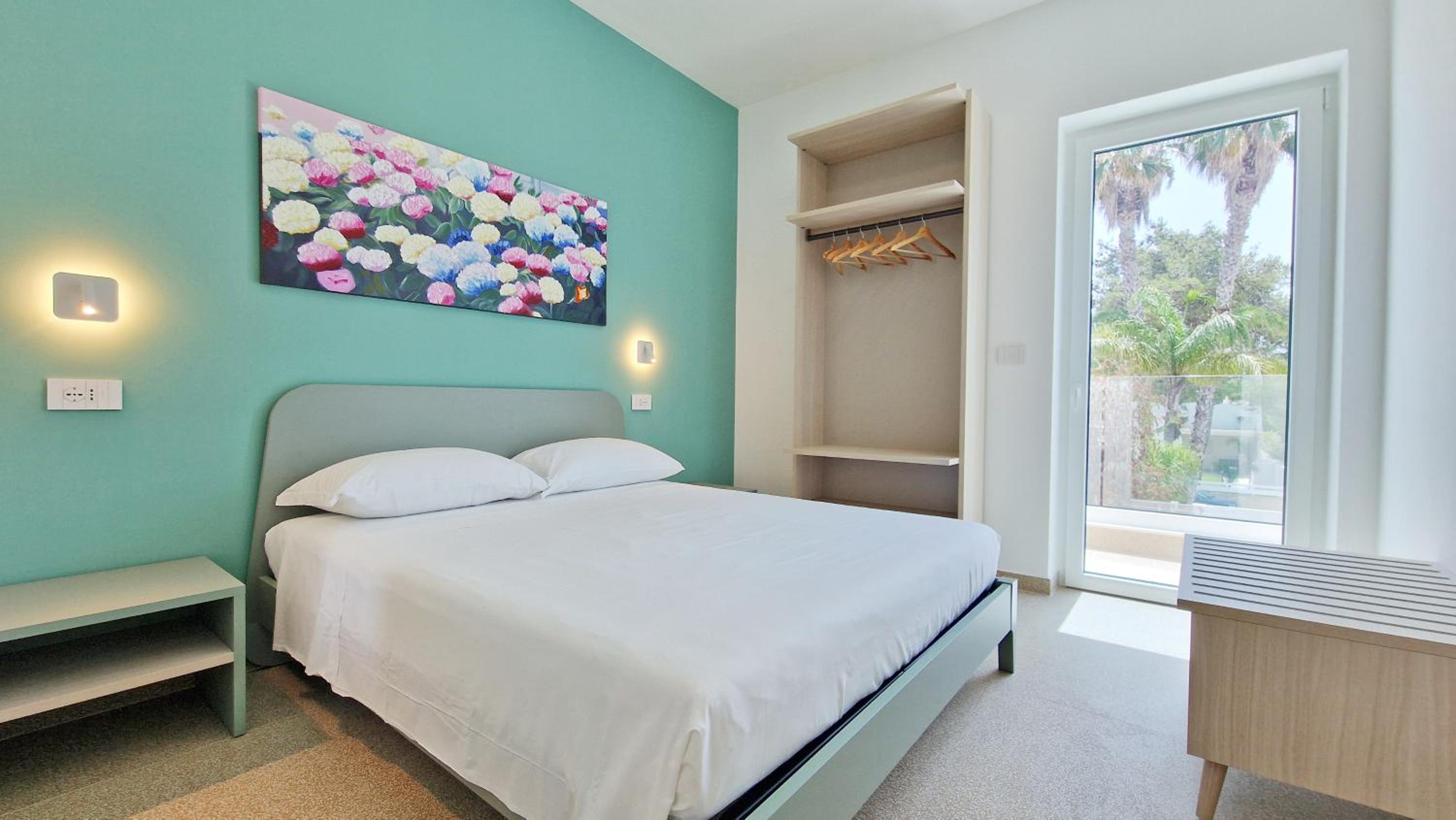King Suite with Balcony photo 1
