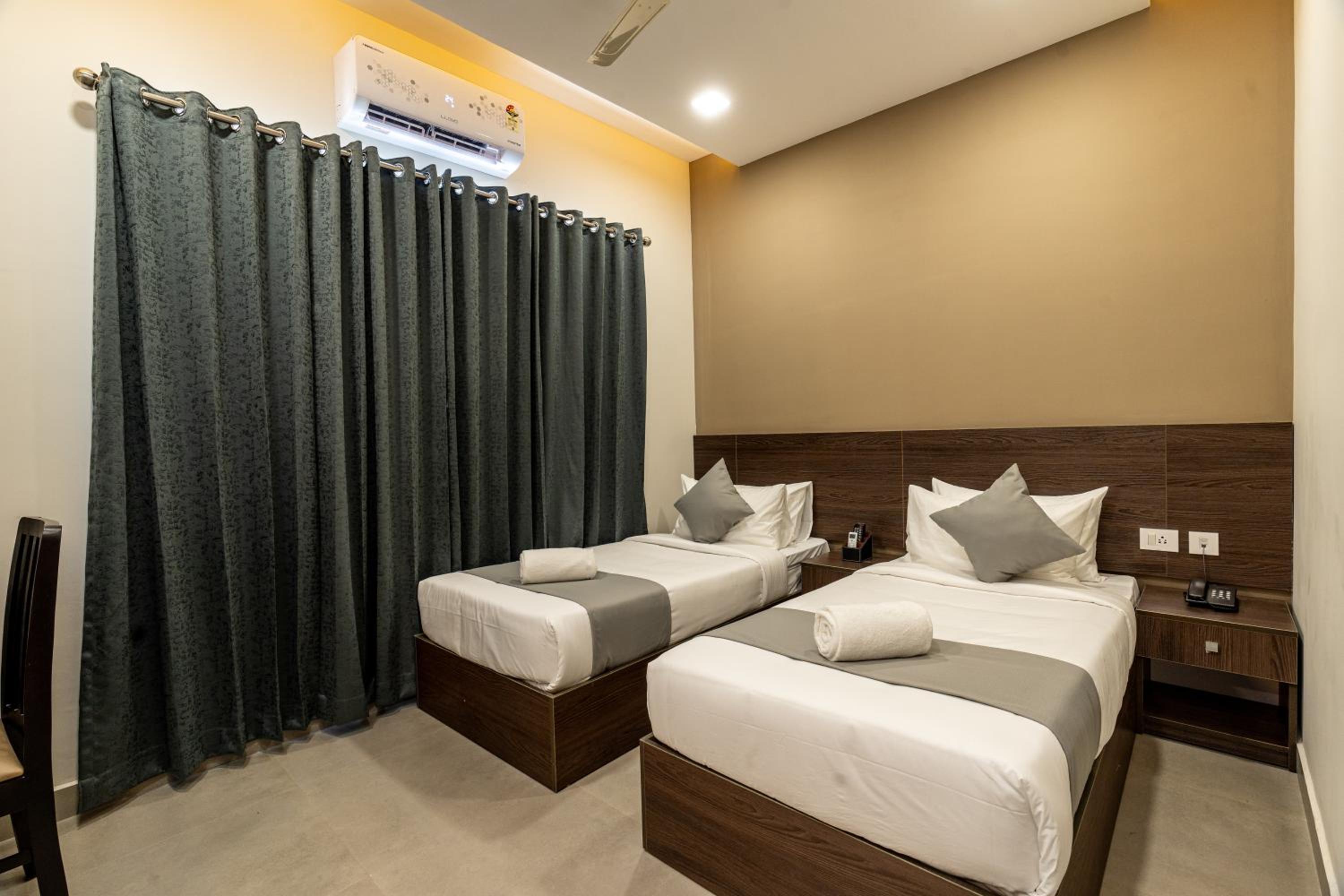 Deluxe Double or Twin Room photo 1