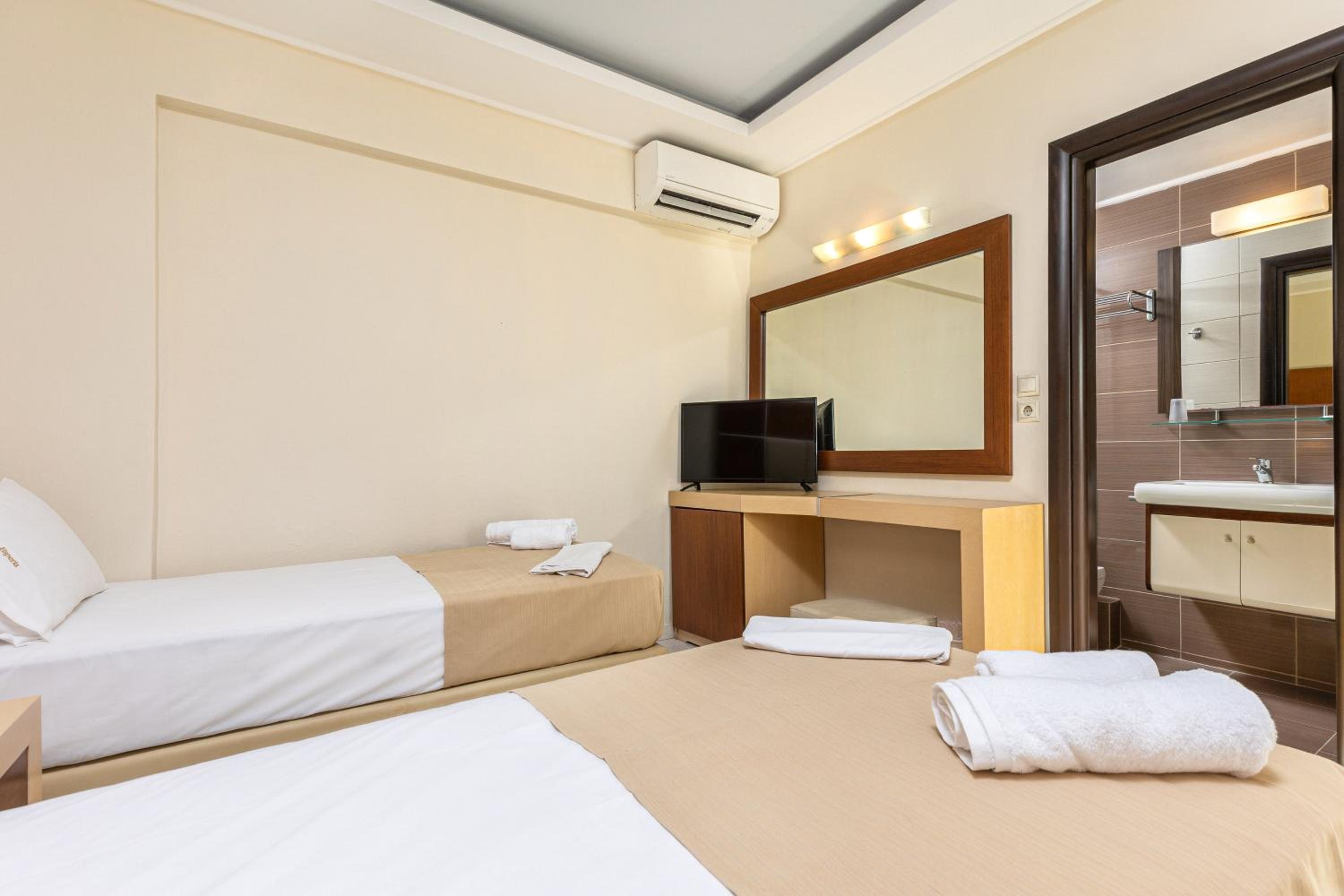 Triple Room with Sea View photo 1