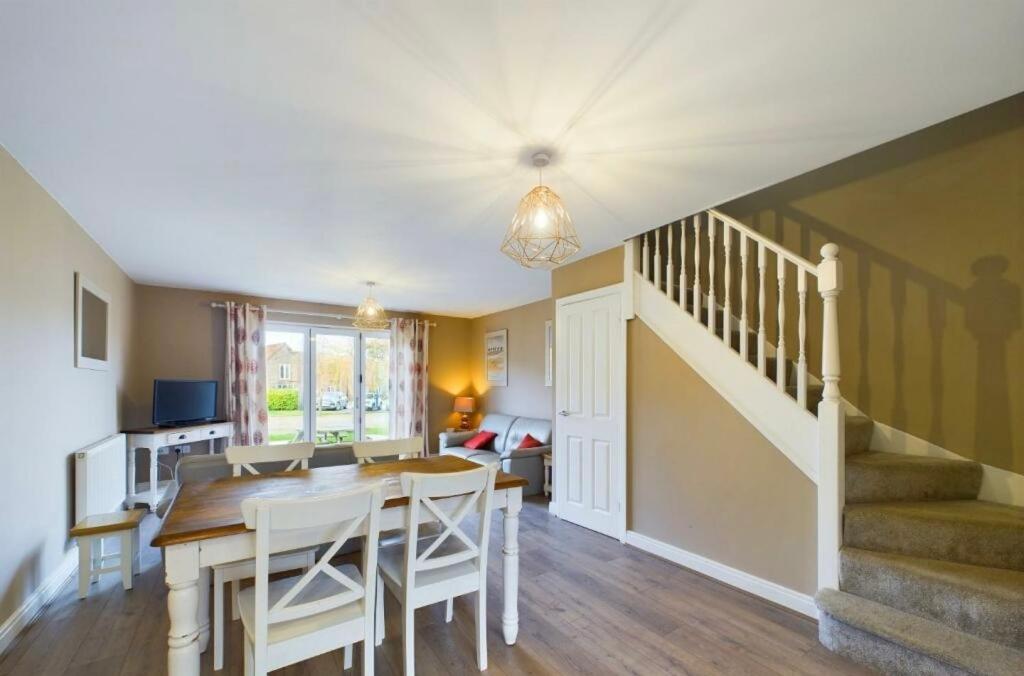 Two-Bedroom House photo 2