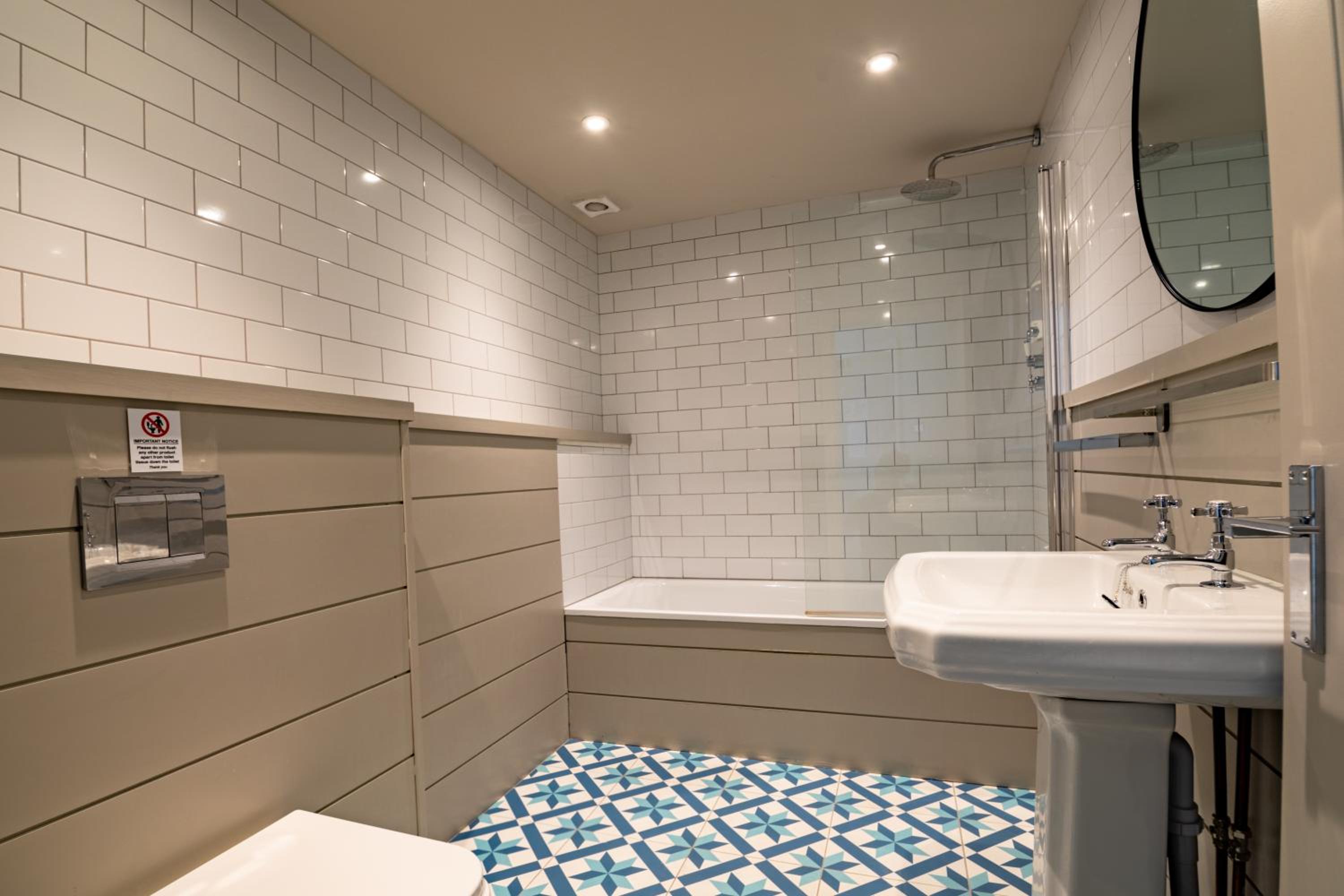 Large Double Room photo 2