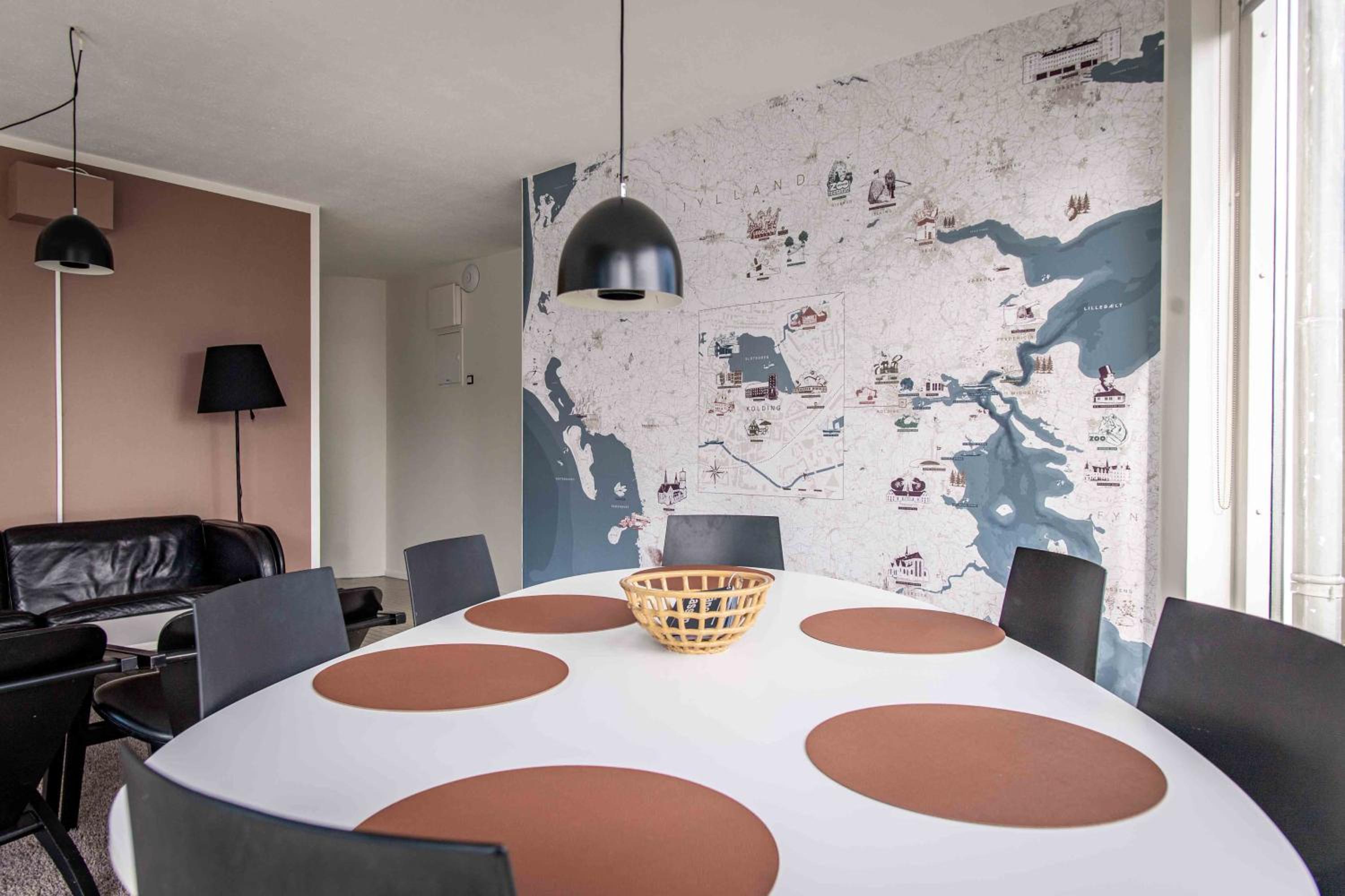 Apartment for 6 people with Partial Lake View - Photo 7
