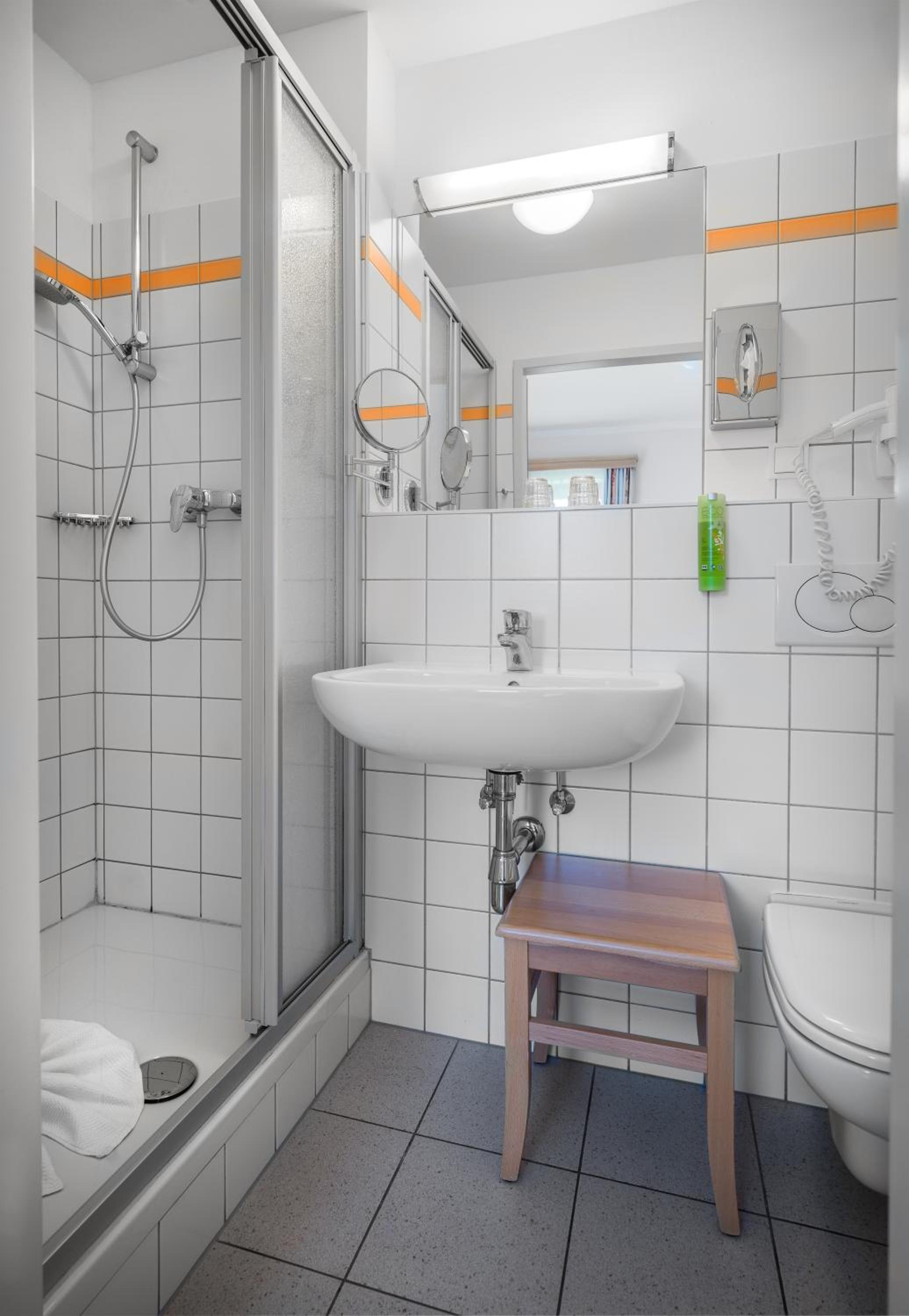 Superior Quadruple Room - Photo 2