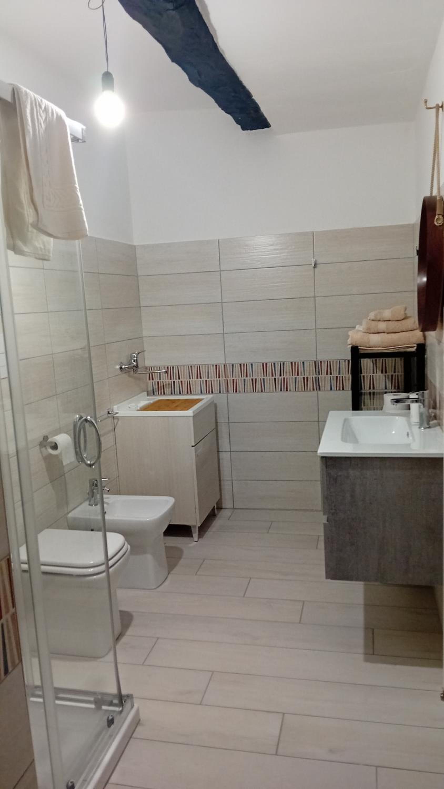 Double Room with Private Bathroom - Photo 5