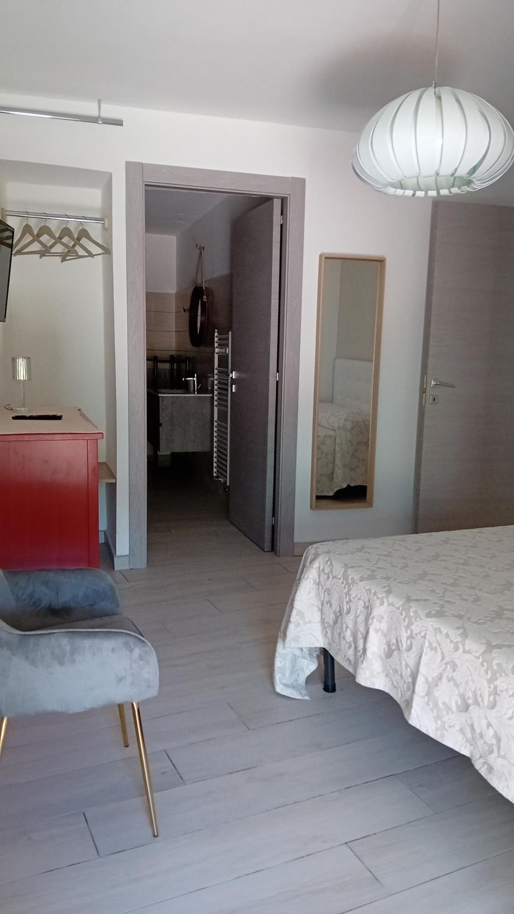 Double Room with Private Bathroom - Photo 1