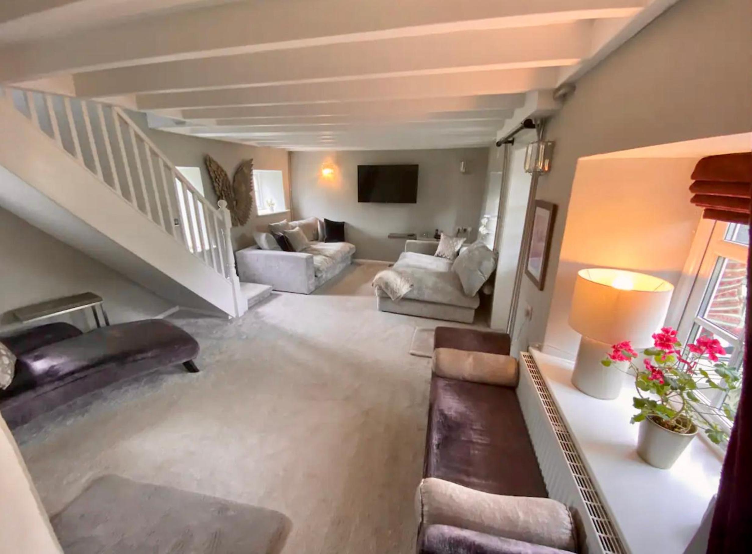 Three-Bedroom House photo 1