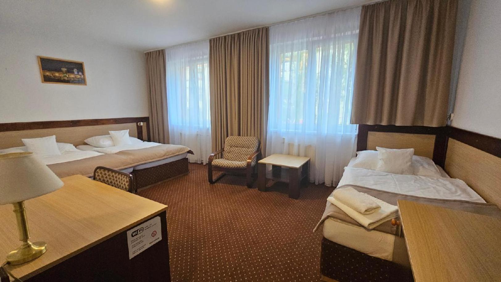 Standard Triple Room photo 2