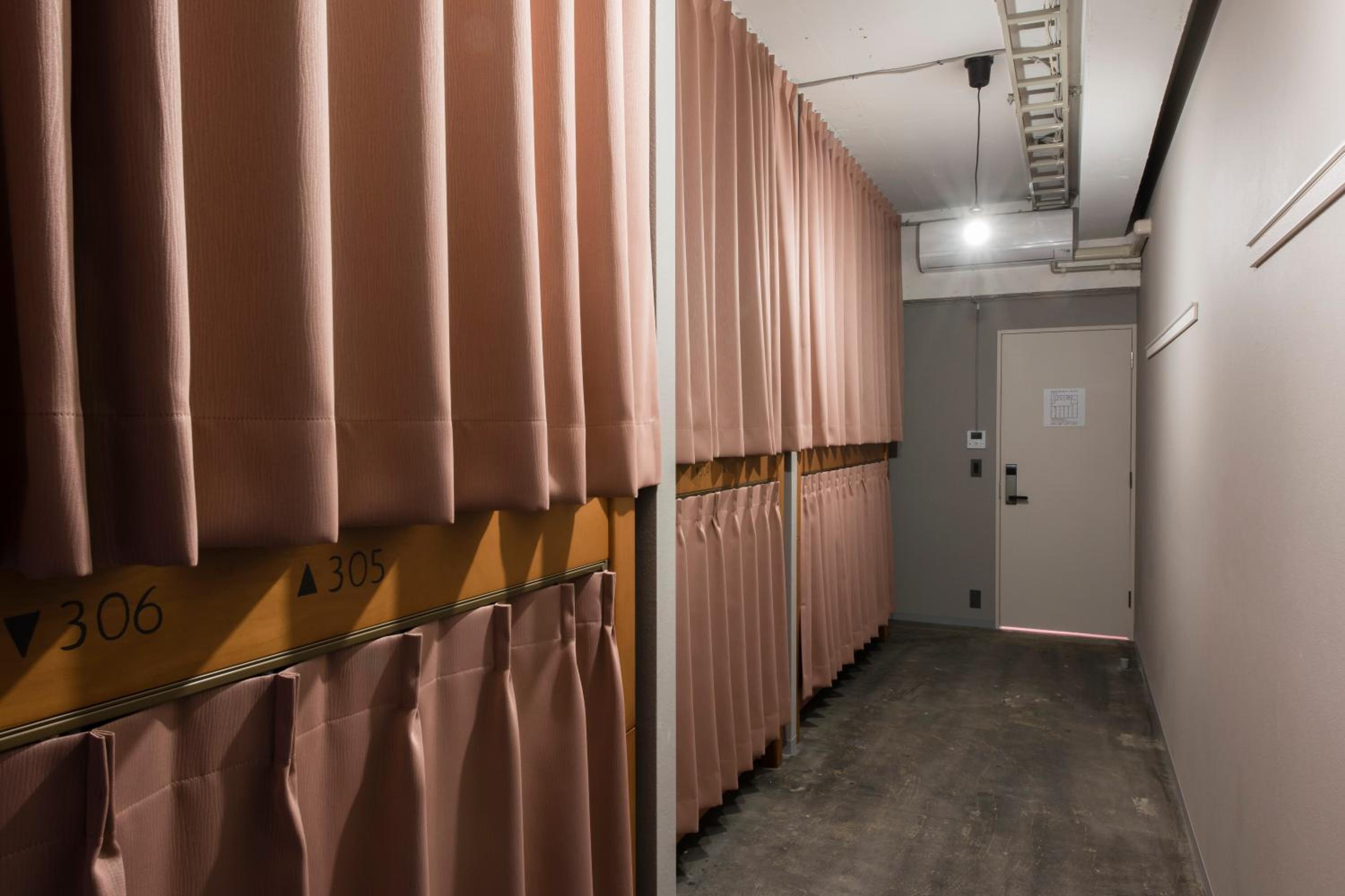 Bed in 6-Bed Female Dormitory Room photo 2