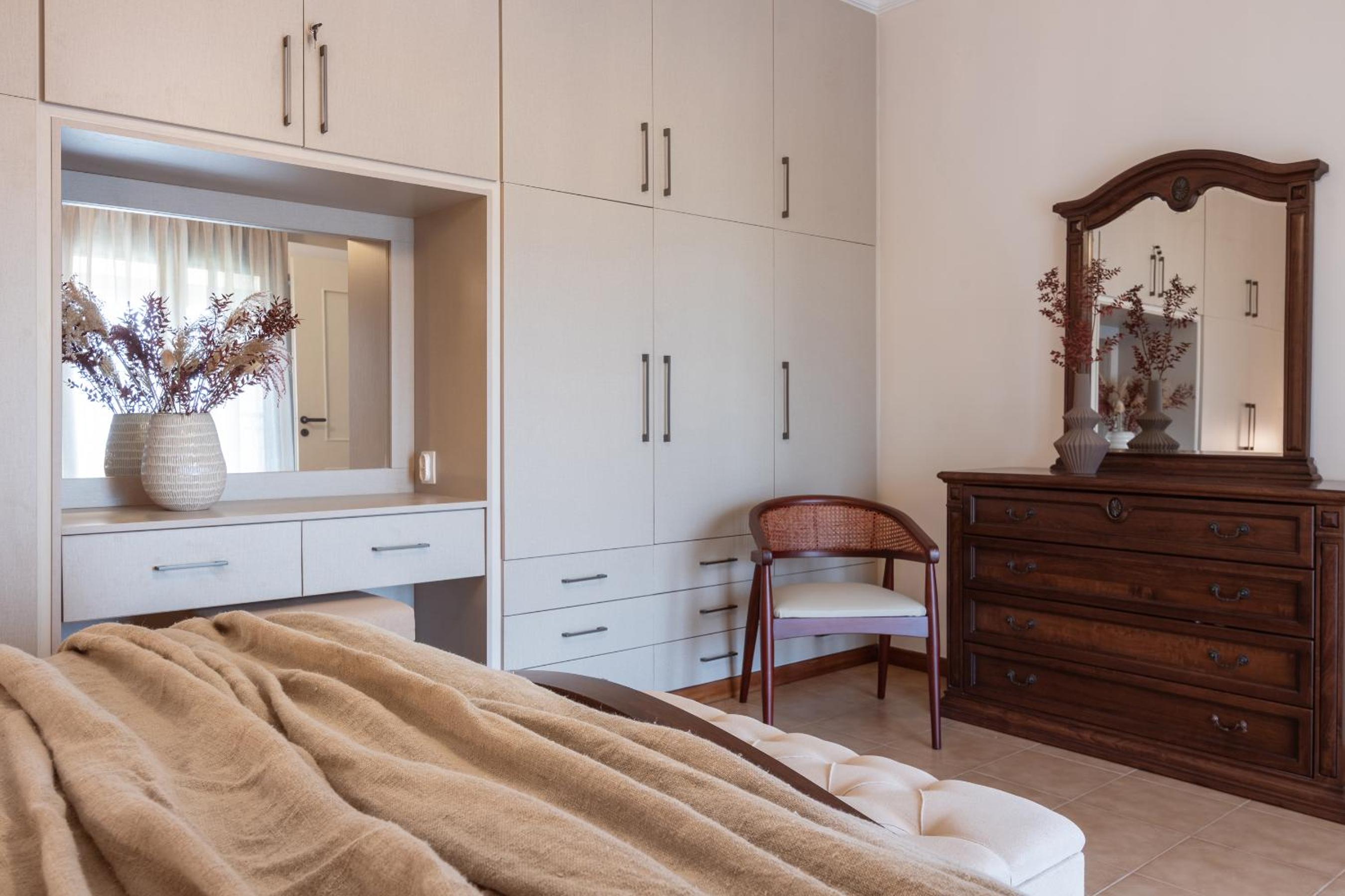 Two-Bedroom Apartment With Balcony And Sea View