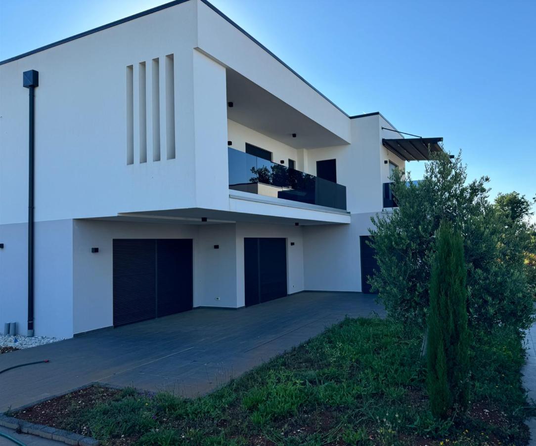 Deluxe Villa photo 2