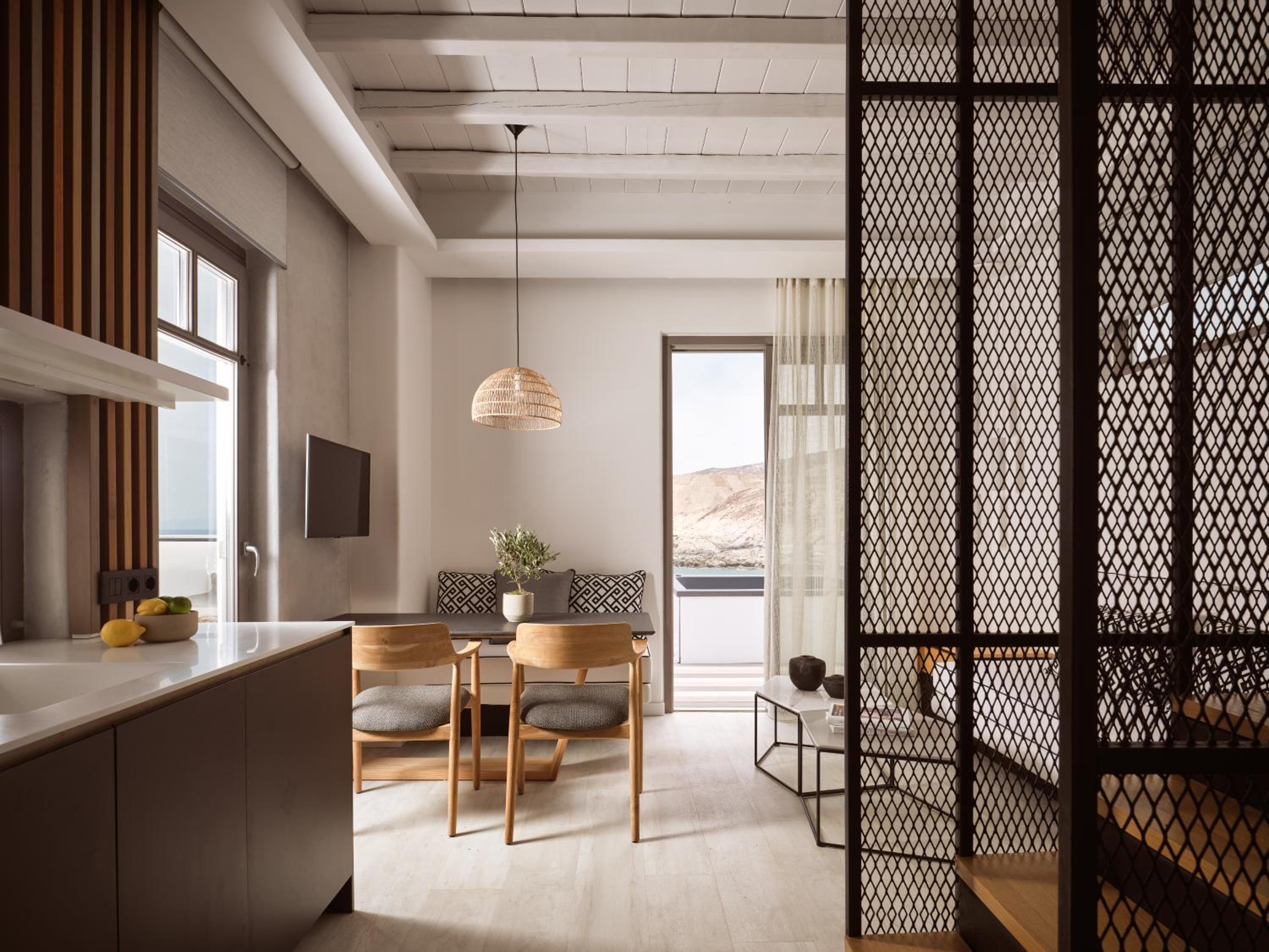 Two-Bedroom Suite with Spa - Photo 10
