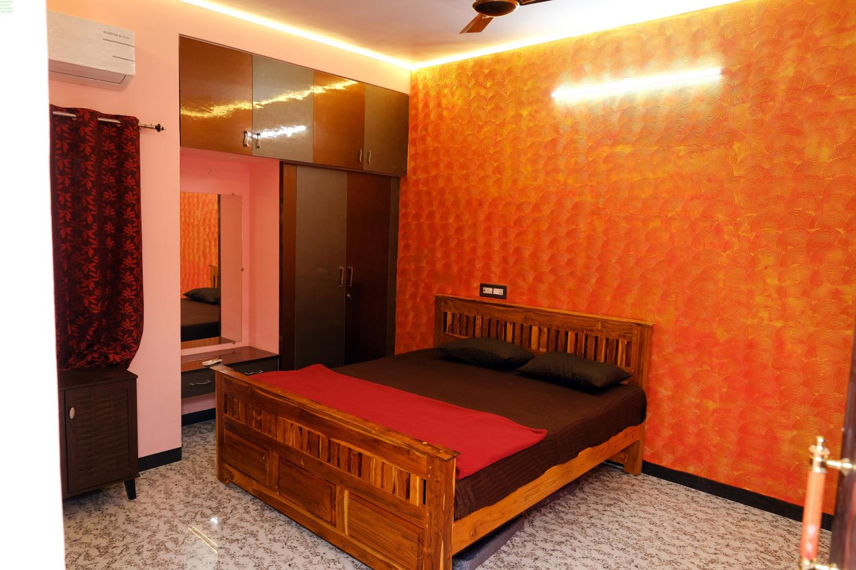 Three-Bedroom Villa photo 1