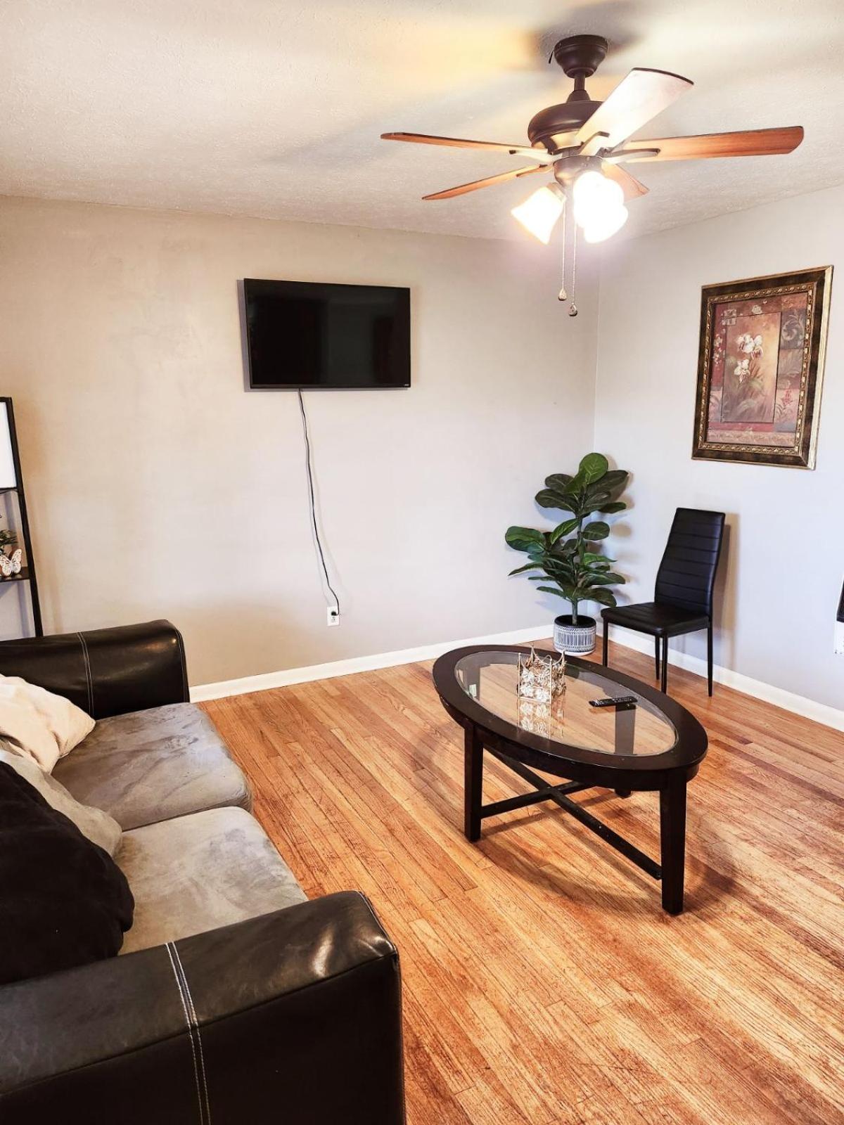 Family Room photo 1