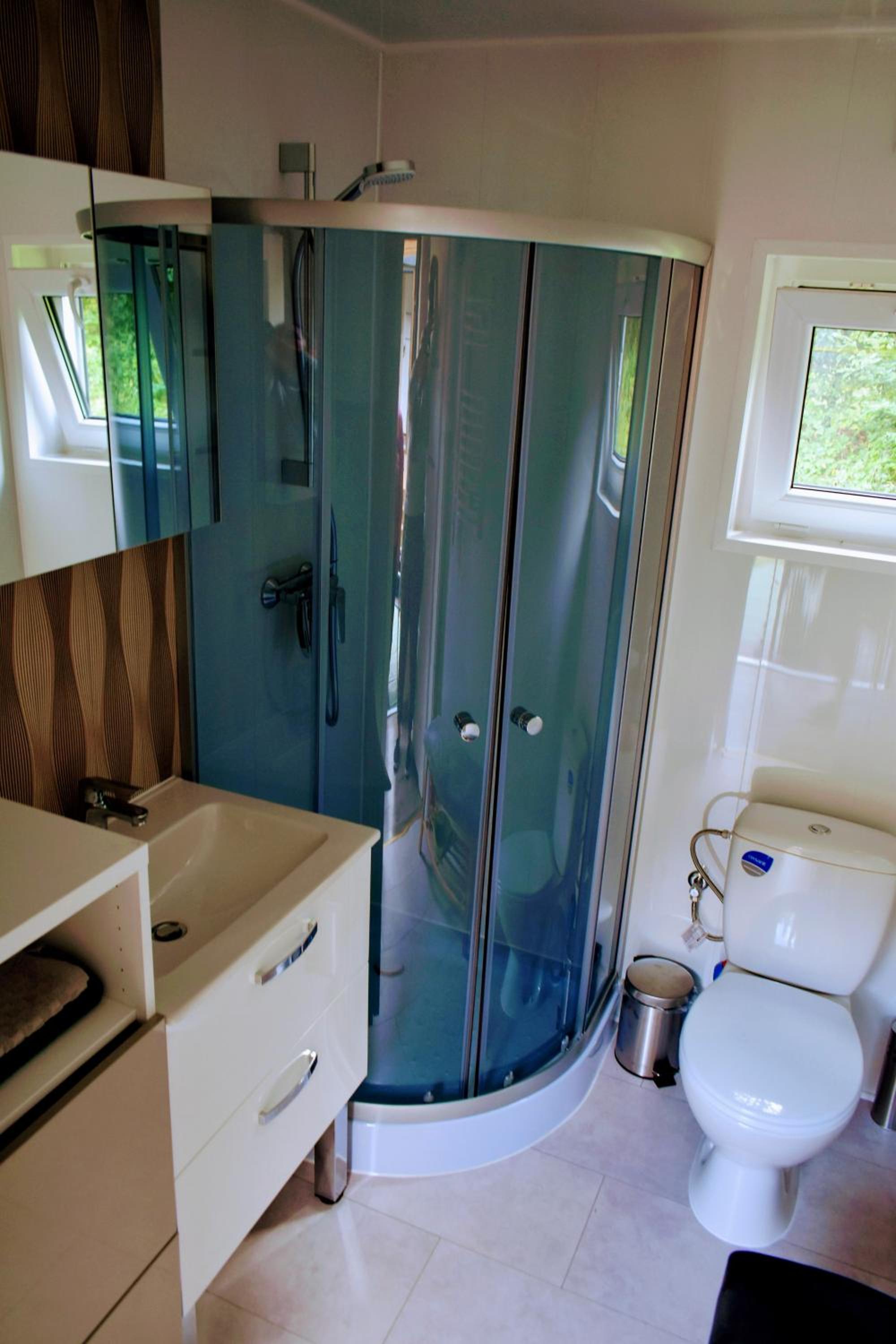 Mobile Home photo 2