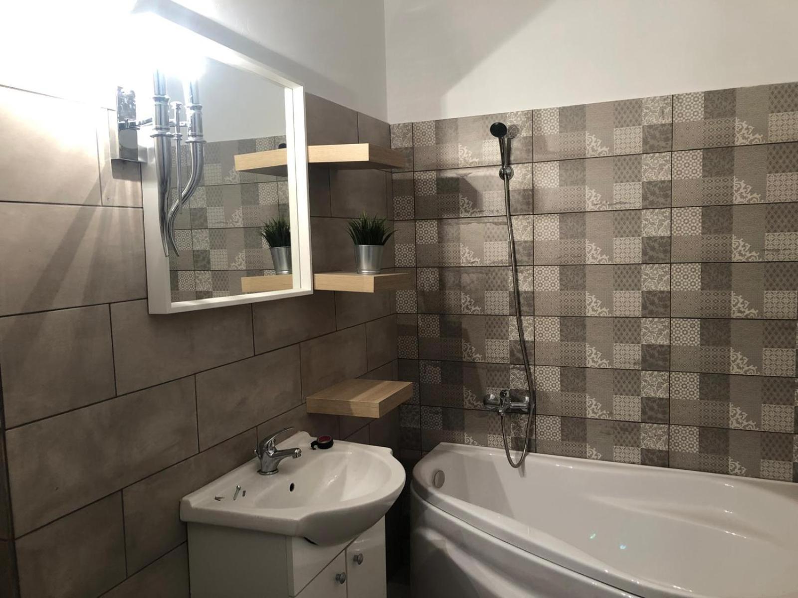 One-Bedroom Apartment photo 2