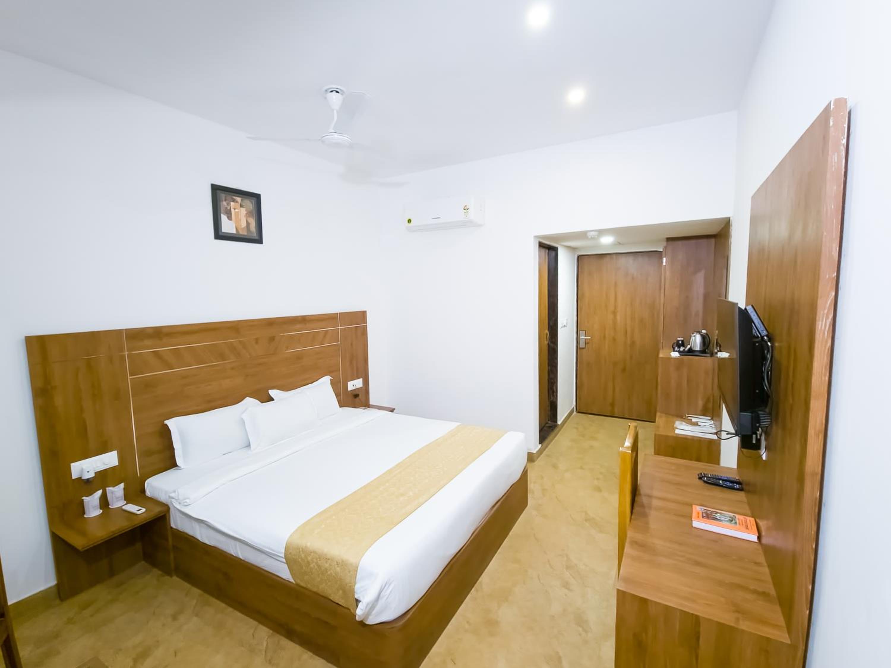 Large Double Room photo 2