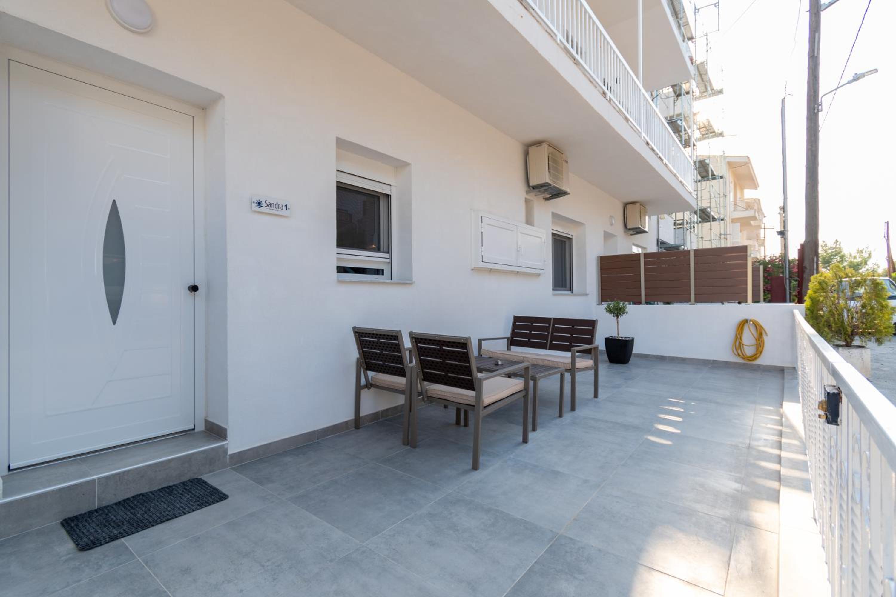 Two-Bedroom Apartment with Balcony and Sea View photo 3