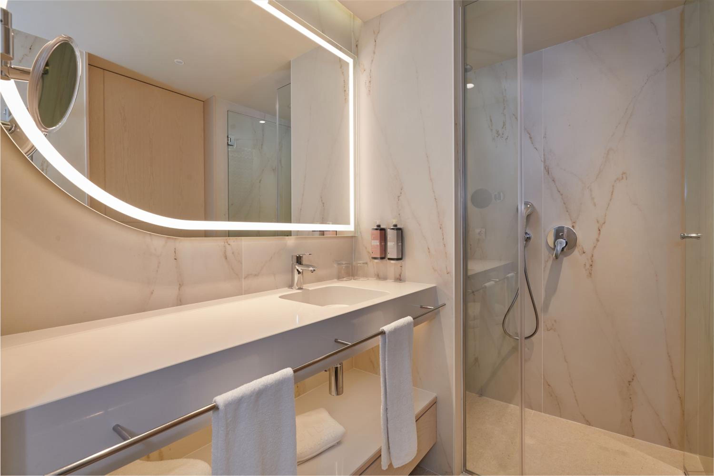 Budget Double Room - Photo 2